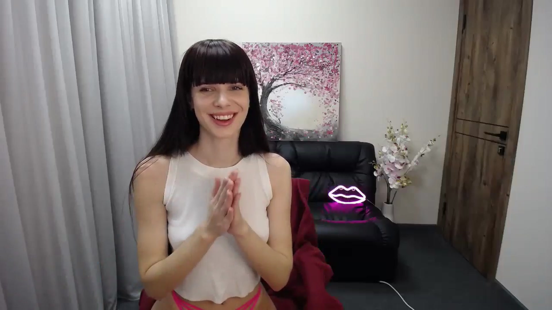 Gallery image thumbnail from Sara_Saint's myfreecams stream on, 12/01/2024, 09:46 image 19 of 20