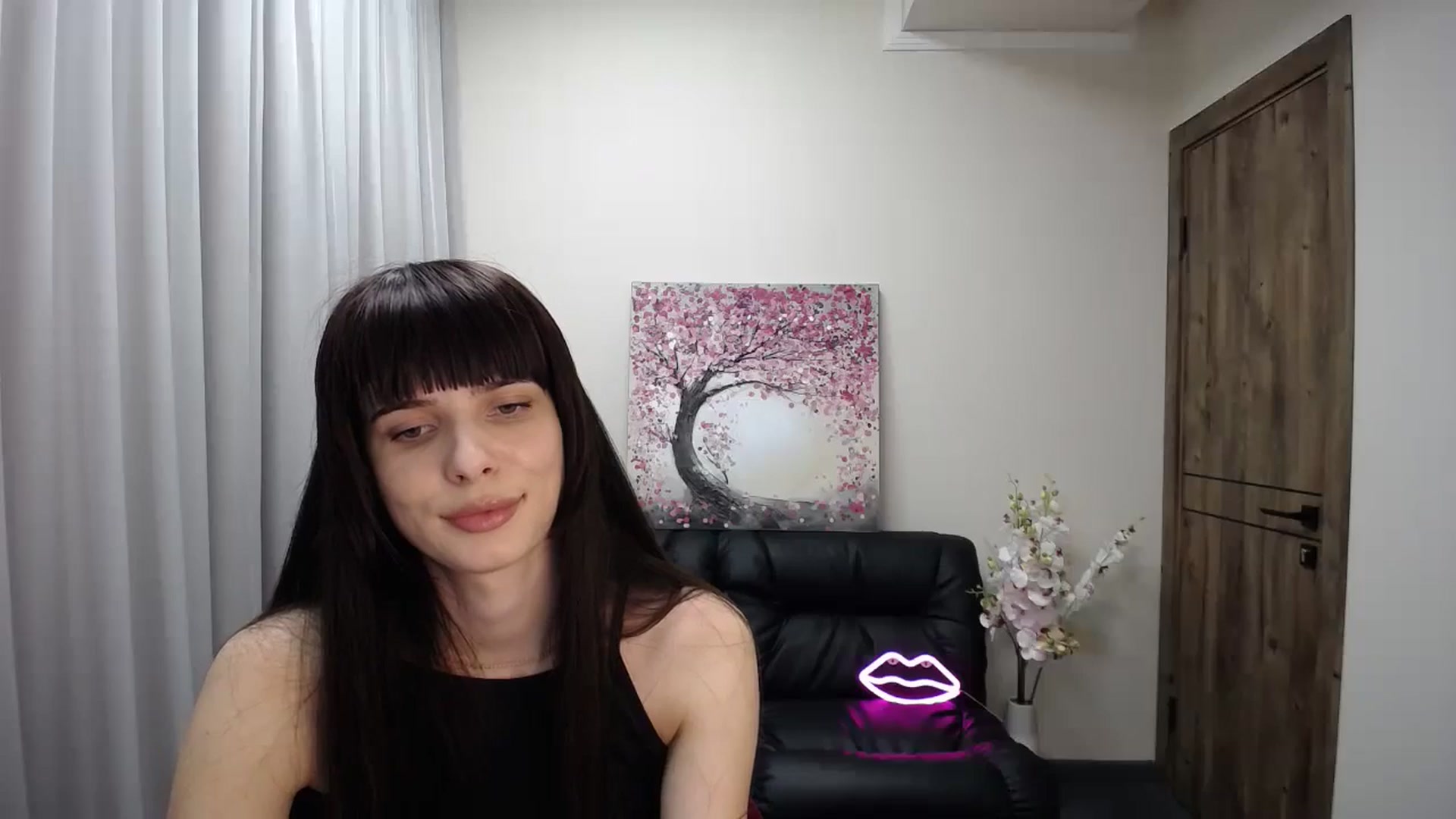 Gallery image thumbnail from Sara_Saint's myfreecams stream on, 12/03/2024, 12:09 image 19 of 20