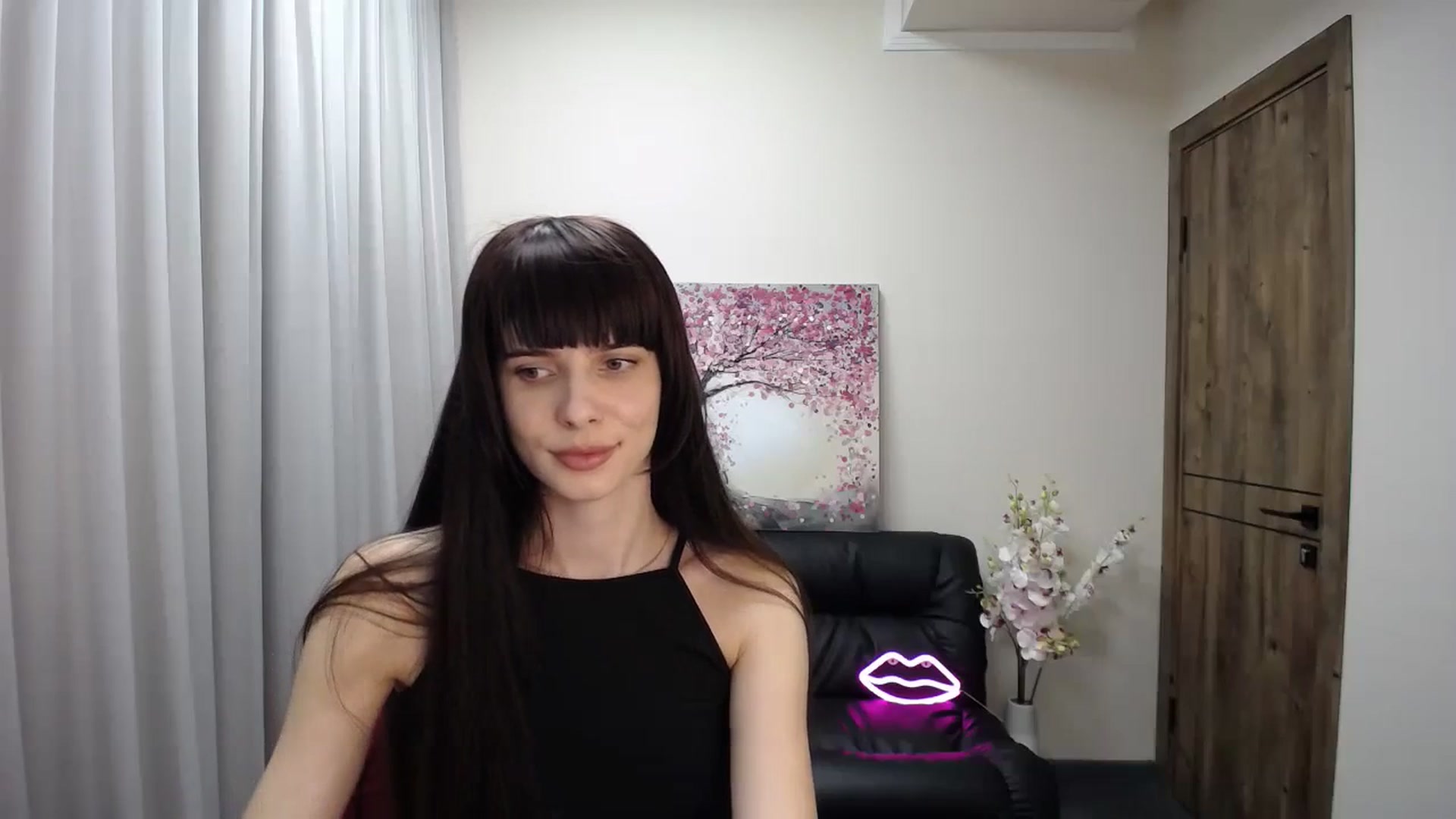 Gallery image thumbnail from Sara_Saint's myfreecams stream on, 12/03/2024, 12:09 image 11 of 20