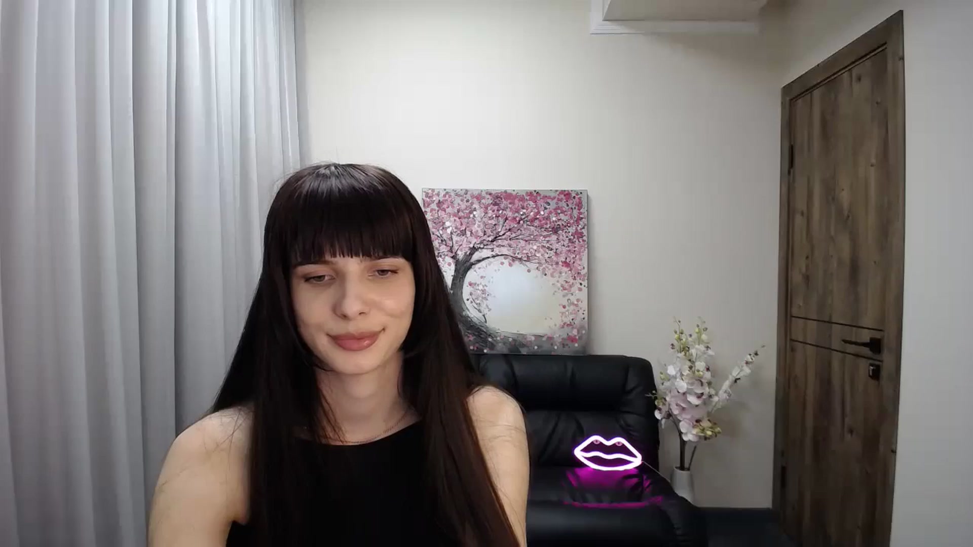 Gallery image thumbnail from Sara_Saint's myfreecams stream on, 12/03/2024, 12:09 image 18 of 20