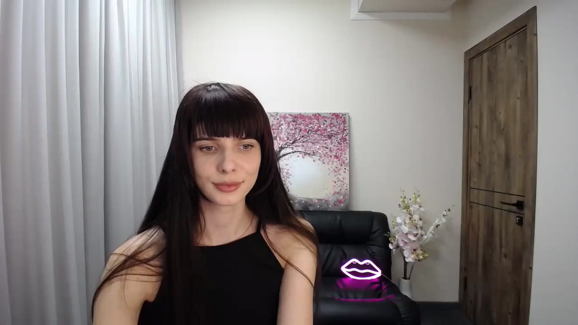 Gallery image thumbnail from Sara_Saint's myfreecams stream on, 12/03/2024, 12:09 image 12 of 20