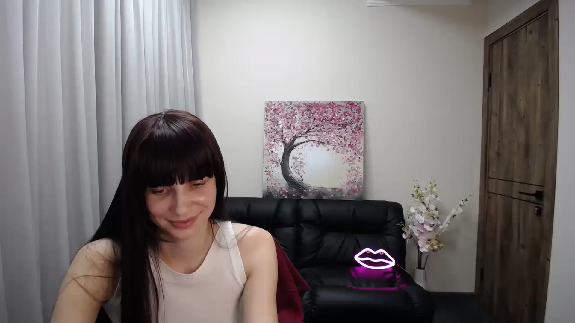 Gallery image thumbnail from Sara_Saint's myfreecams stream on, 12/07/2024, 15:08 image 6 of 20