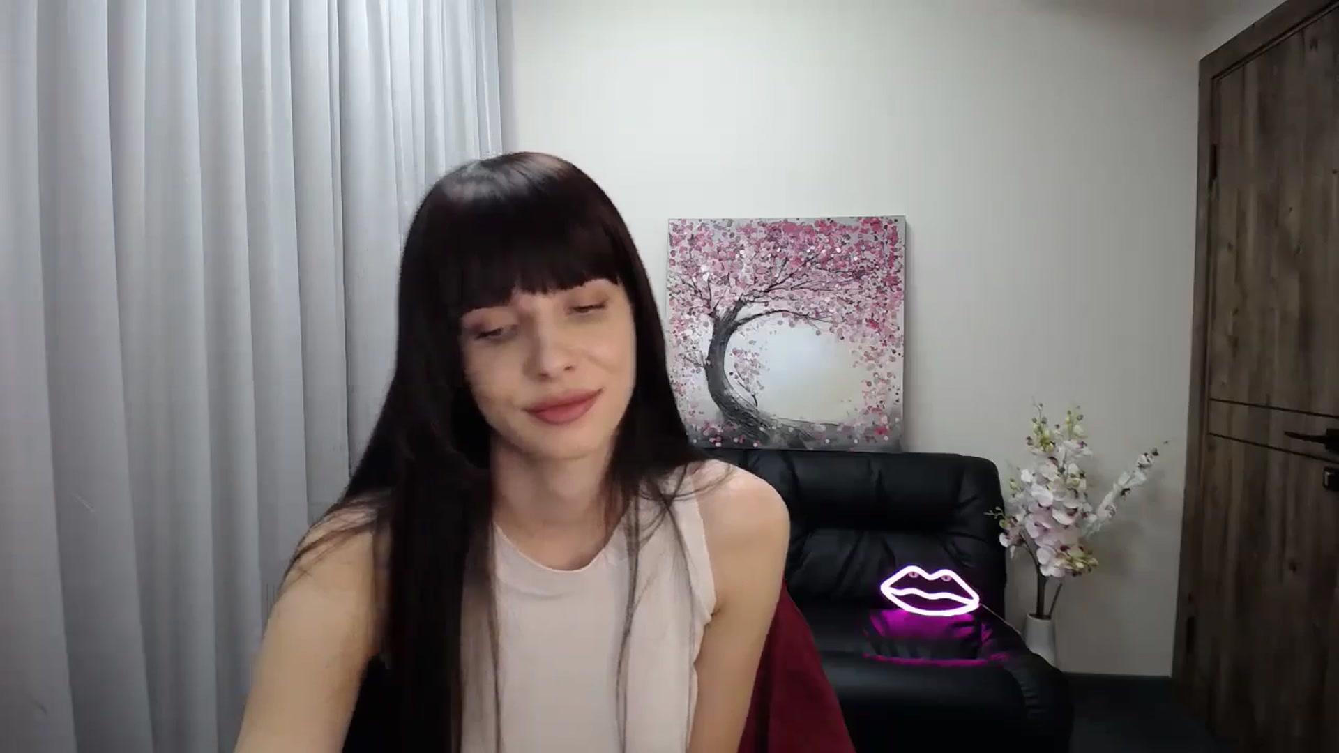 Gallery image thumbnail from Sara_Saint's myfreecams stream on, 12/13/2024, 11:08 image 6 of 20