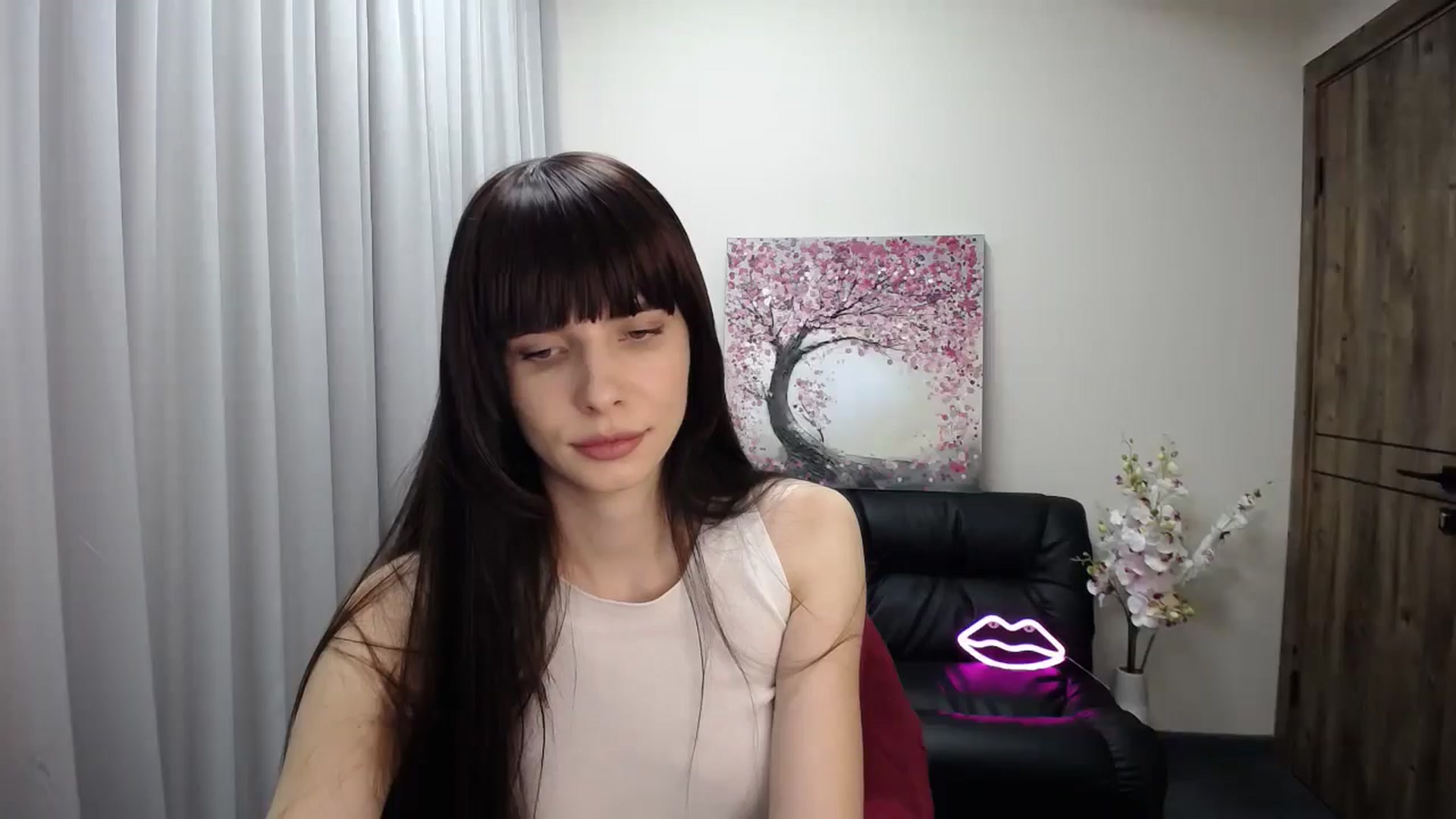 Gallery image thumbnail from Sara_Saint's myfreecams stream on, 12/13/2024, 11:08 image 1 of 20