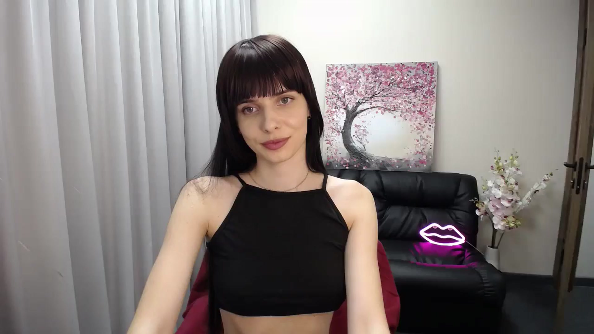 Gallery image thumbnail from Sara_Saint's myfreecams stream on, 12/14/2024, 10:47 image 1 of 20