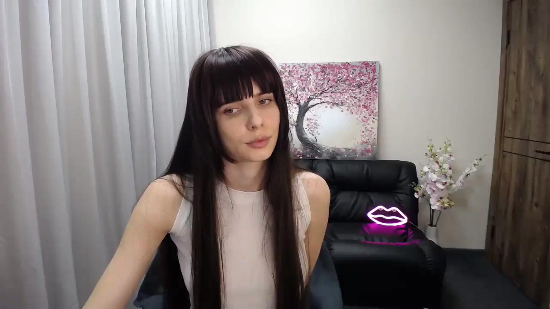 Gallery image thumbnail from Sara_Saint's myfreecams stream on, 12/20/2024, 12:19 image 13 of 20