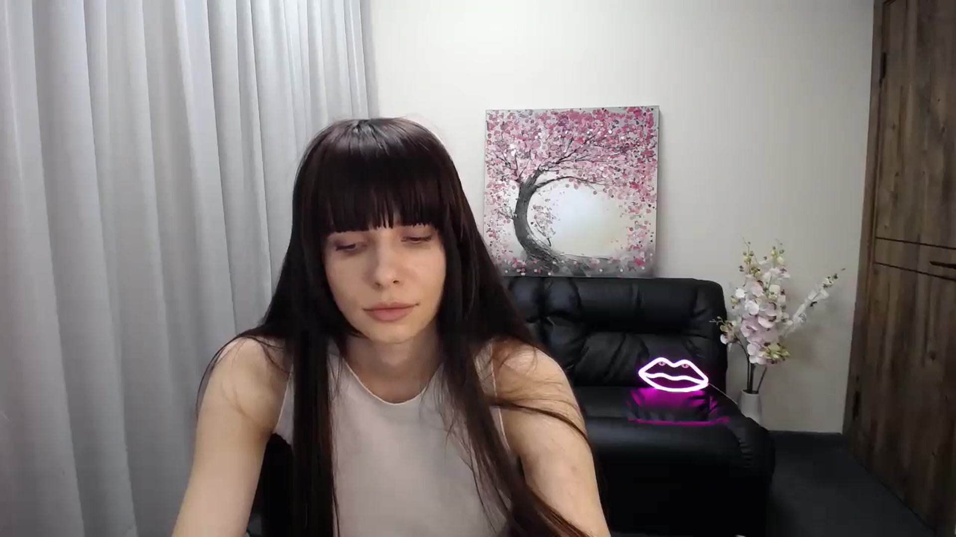 Gallery image thumbnail from Sara_Saint's myfreecams stream on, 12/20/2024, 12:19 image 10 of 20