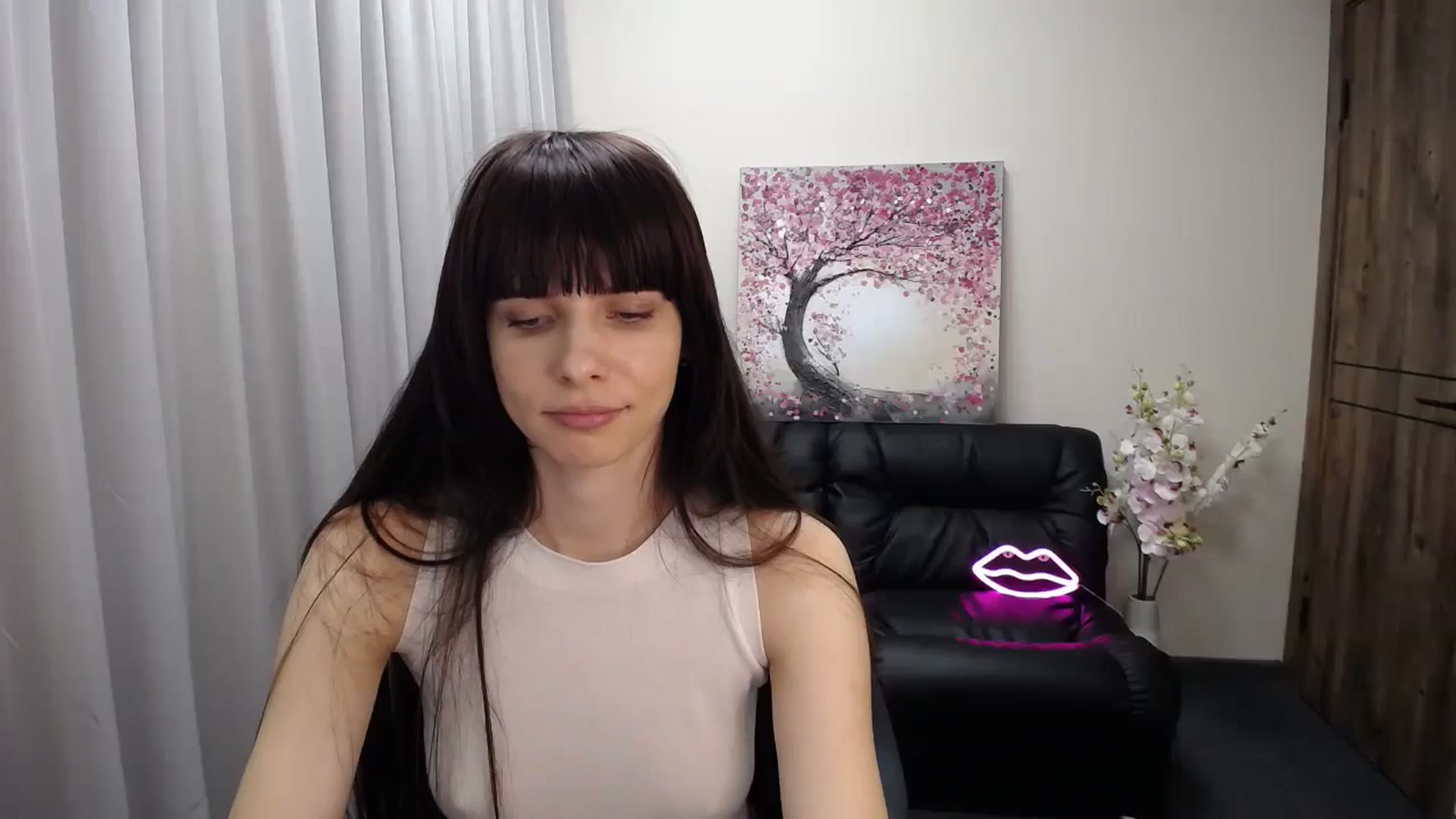 Gallery image thumbnail from Sara_Saint's myfreecams stream on, 12/20/2024, 12:19 image 1 of 20