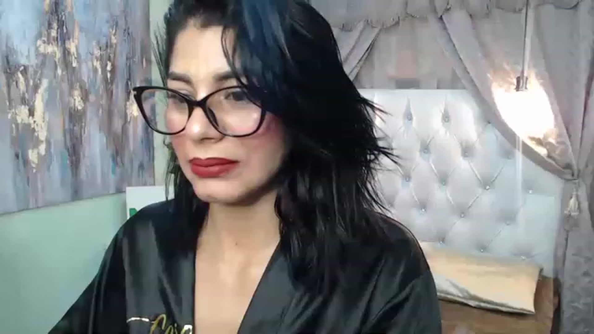 Gallery image thumbnail from Sara__Ruiz's myfreecams stream on, 11/14/2022, 17:37 image 10 of 20