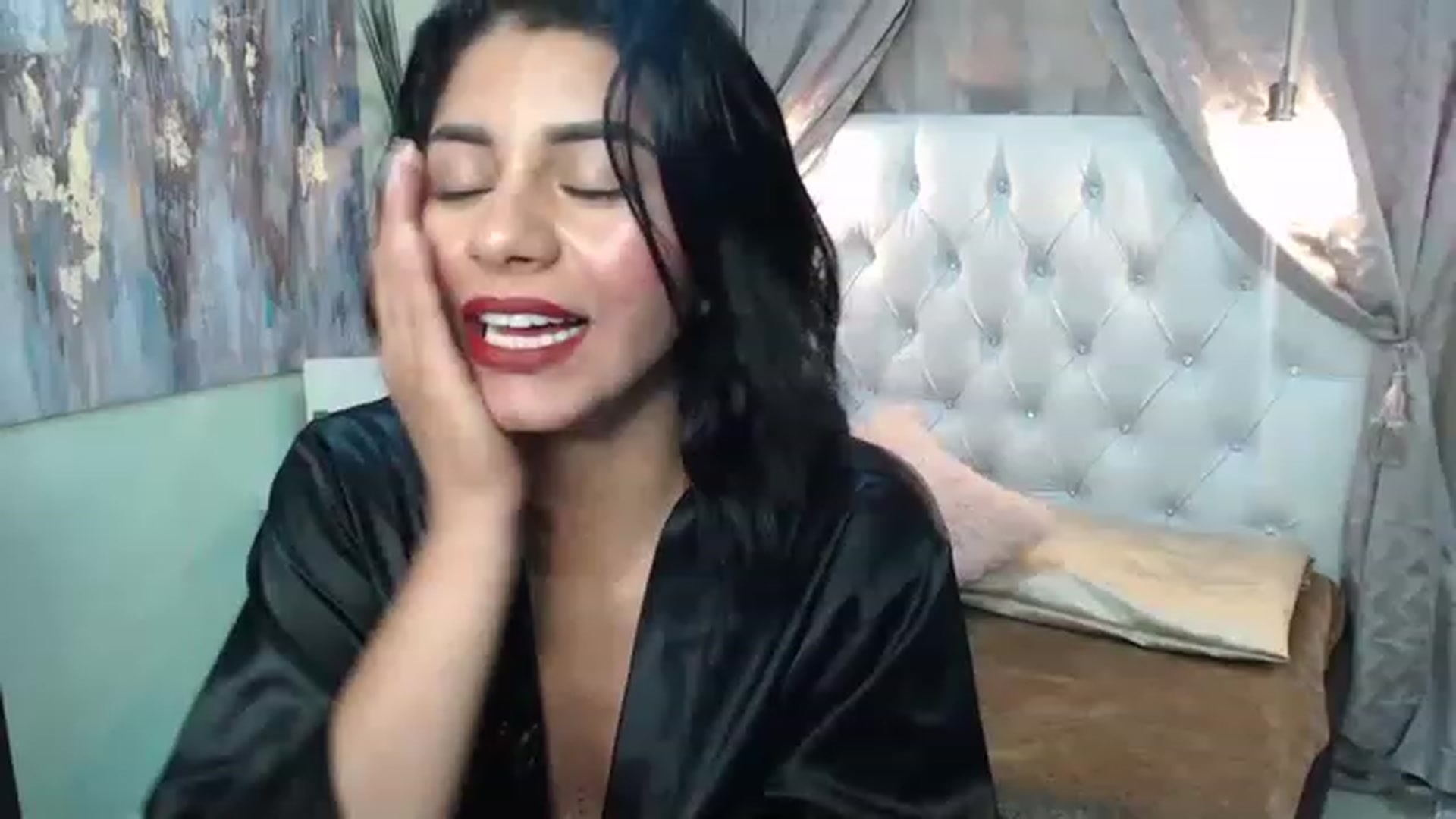 Gallery image thumbnail from Sara__Ruiz's myfreecams stream on, 11/14/2022, 17:37 image 19 of 20