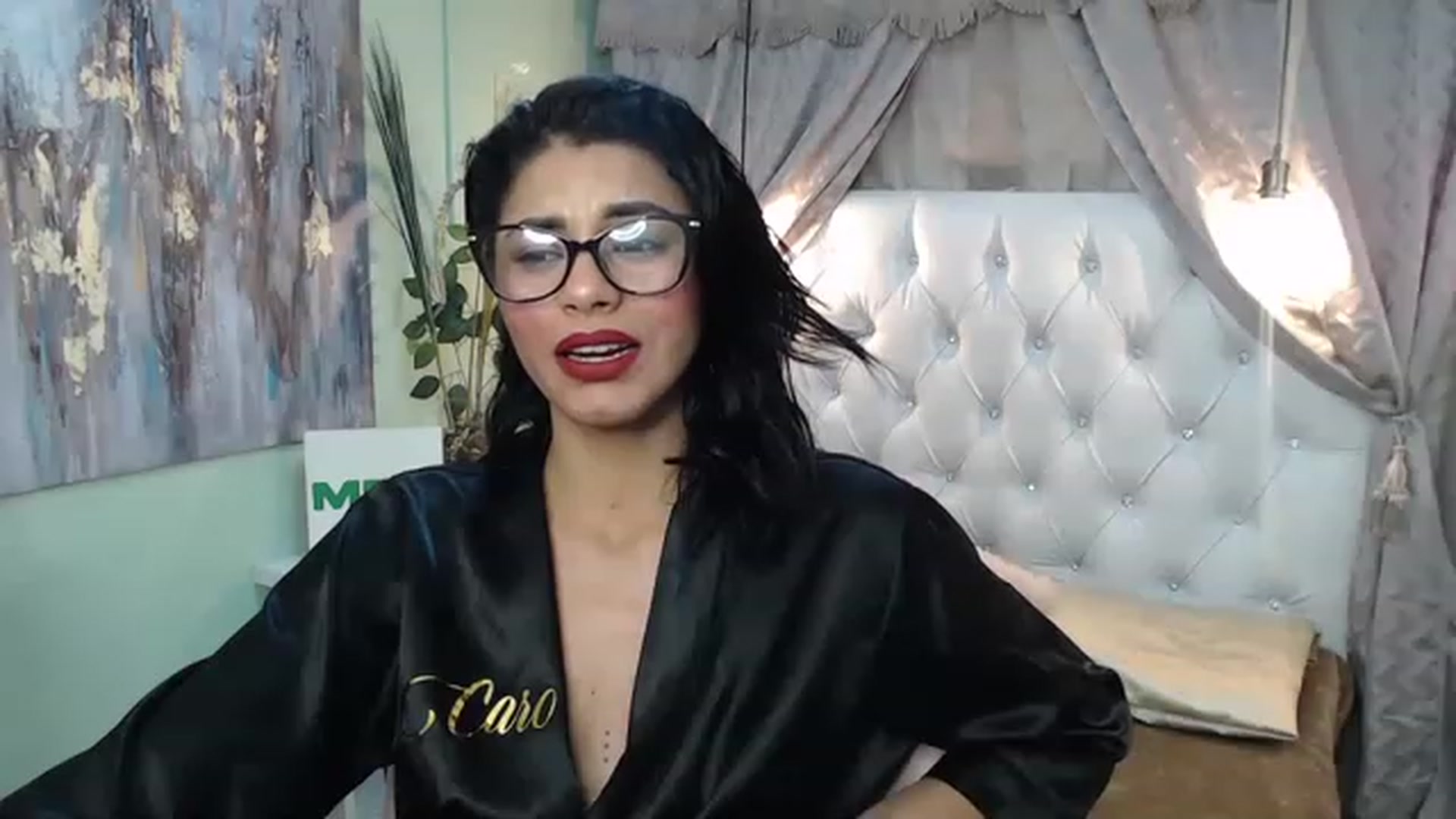 Gallery image thumbnail from Sara__Ruiz's myfreecams stream on, 11/14/2022, 17:37 image 14 of 20