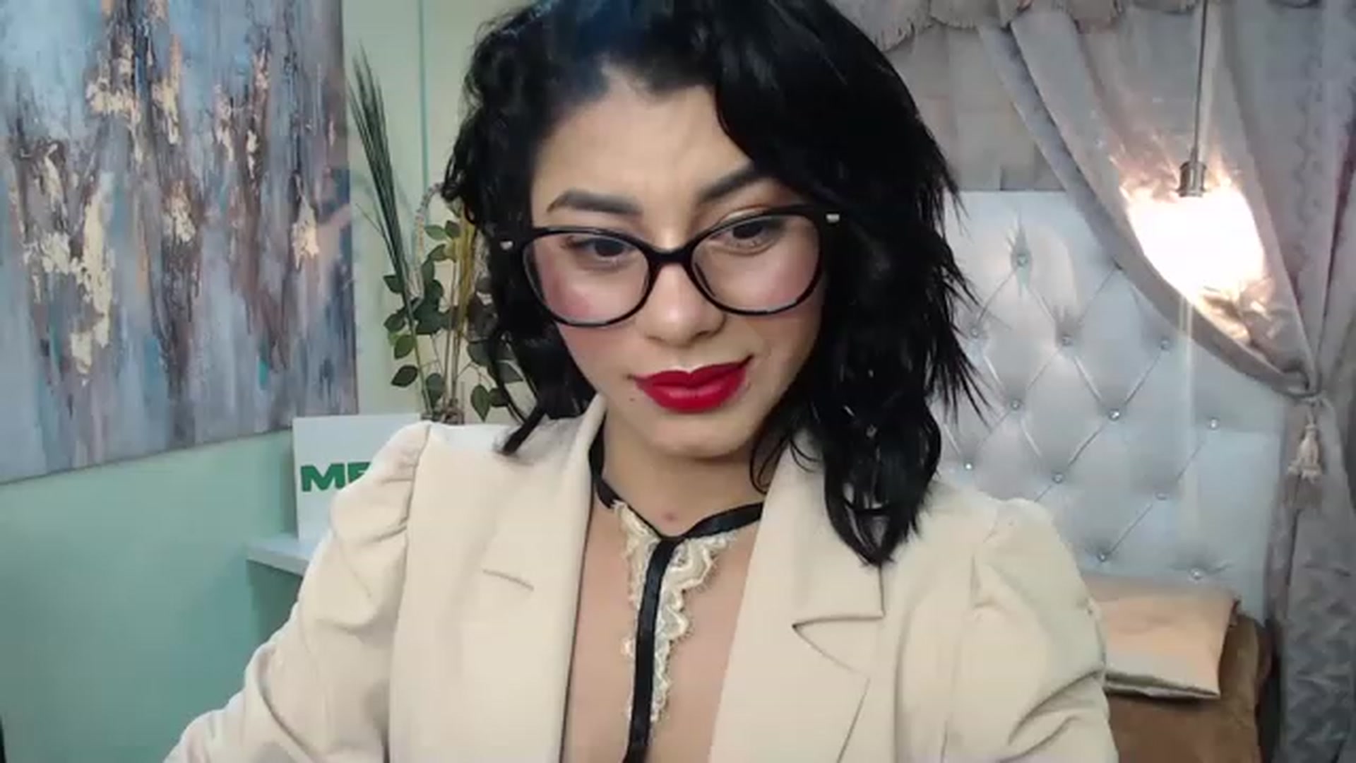 Gallery image thumbnail from Sara__Ruiz's myfreecams stream on, 11/15/2022, 14:01 image 6 of 20