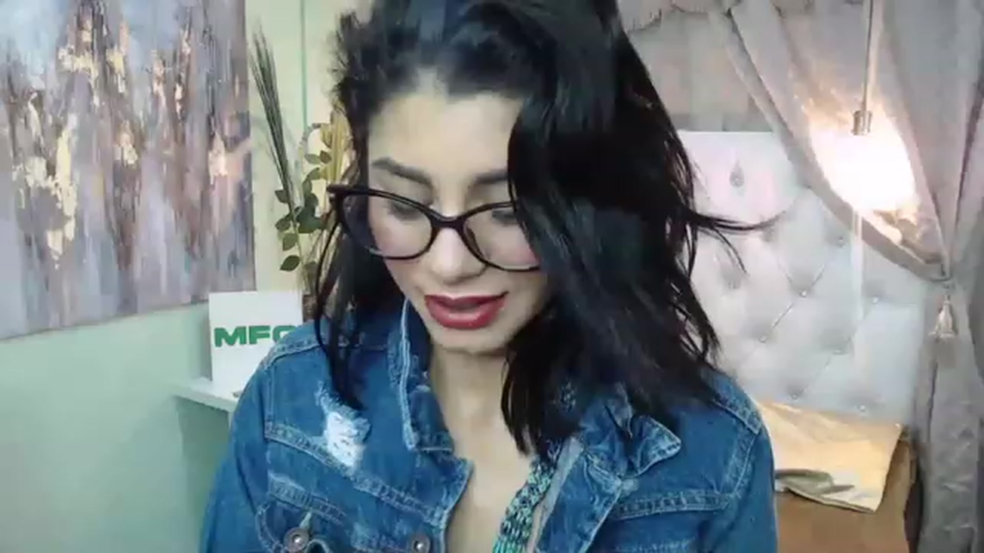 Gallery image thumbnail from Sara__Ruiz's myfreecams stream on, 11/16/2022, 15:05 image 2 of 20
