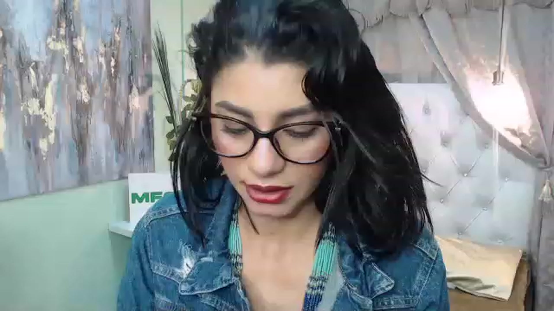 Gallery image thumbnail from Sara__Ruiz's myfreecams stream on, 11/16/2022, 15:59 image 16 of 20