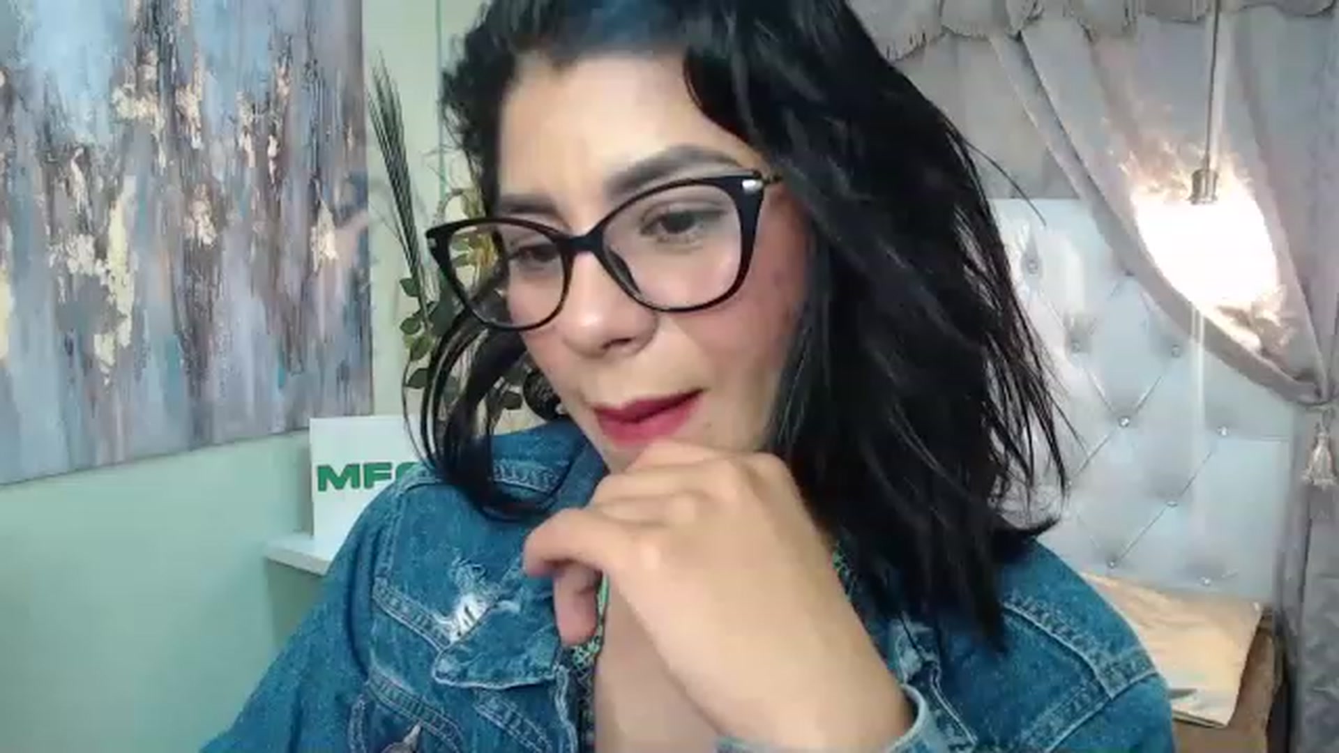 Gallery image thumbnail from Sara__Ruiz's myfreecams stream on, 11/16/2022, 15:59 image 18 of 20