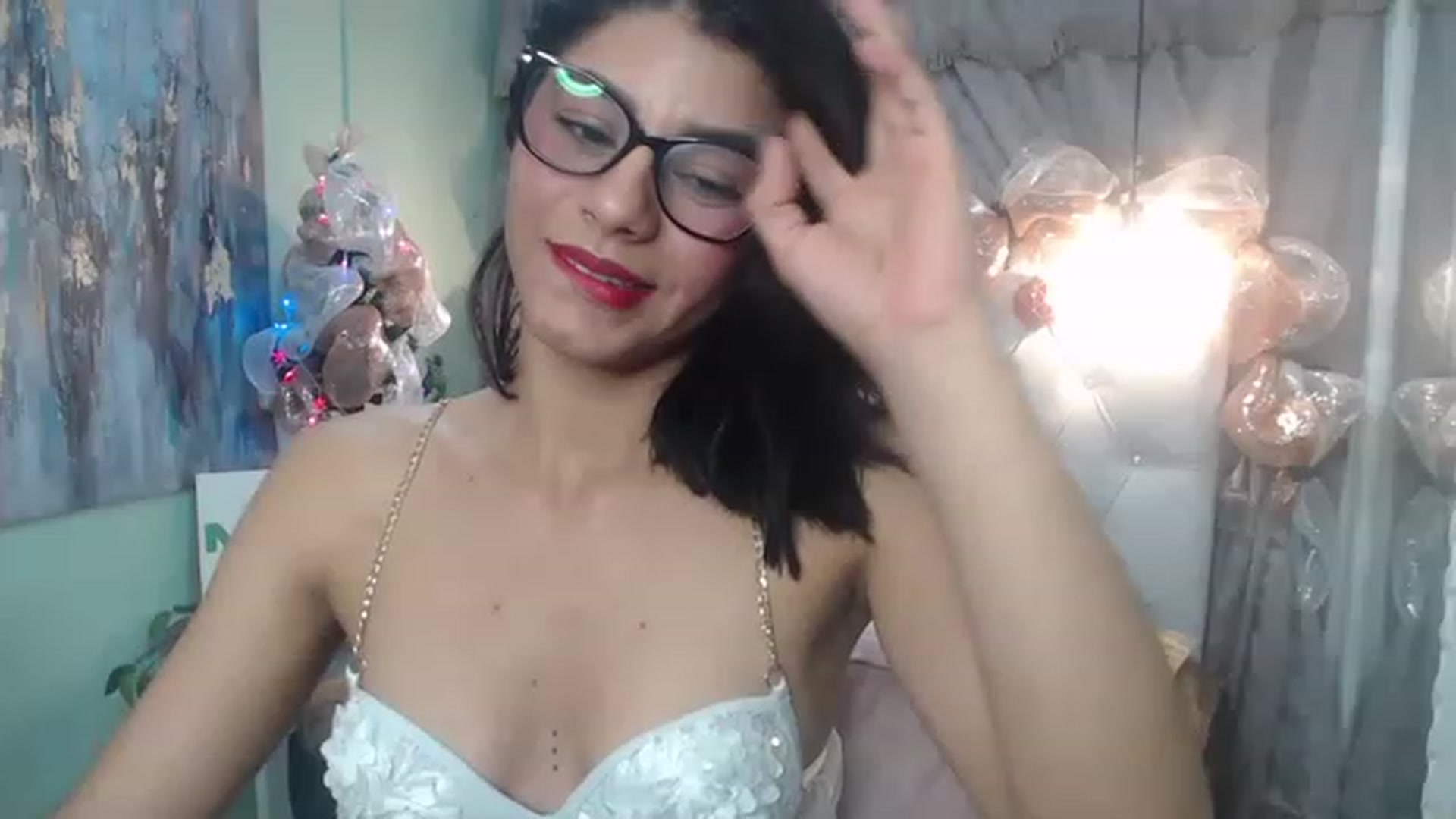 Gallery image thumbnail from Sara__Ruiz's myfreecams stream on, 12/26/2022, 14:50 image 7 of 20