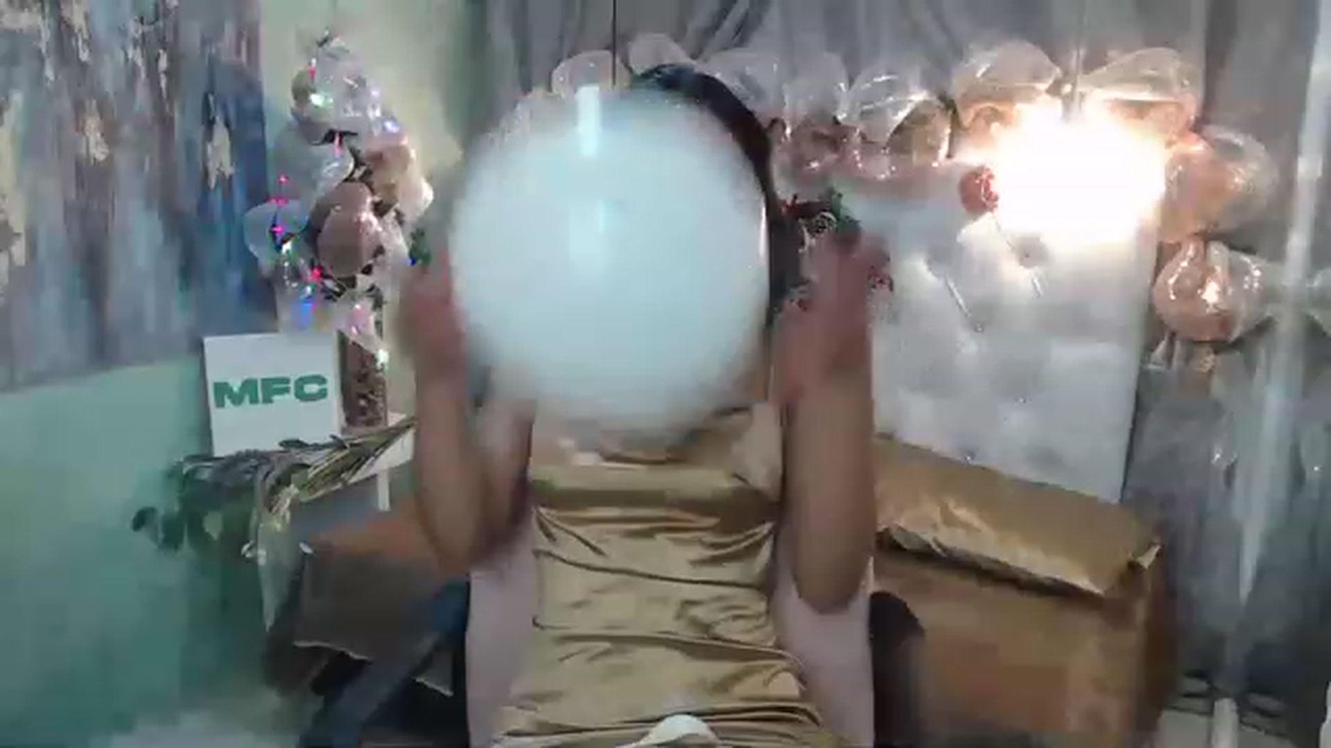 Gallery image thumbnail from Sara__Ruiz's myfreecams stream on, 12/31/2022, 16:59 image 2 of 20