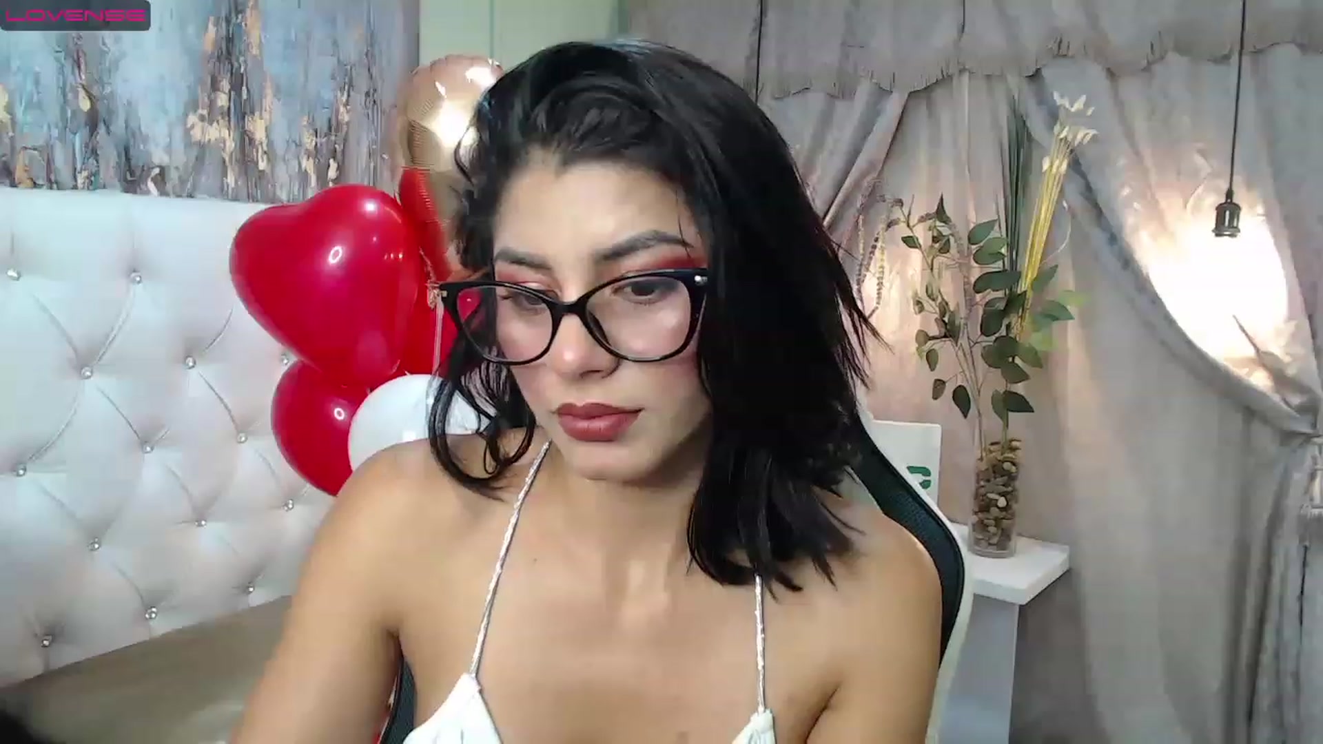 Gallery image thumbnail from Sara__Ruiz's myfreecams stream on, 02/14/2023, 15:13 image 16 of 20