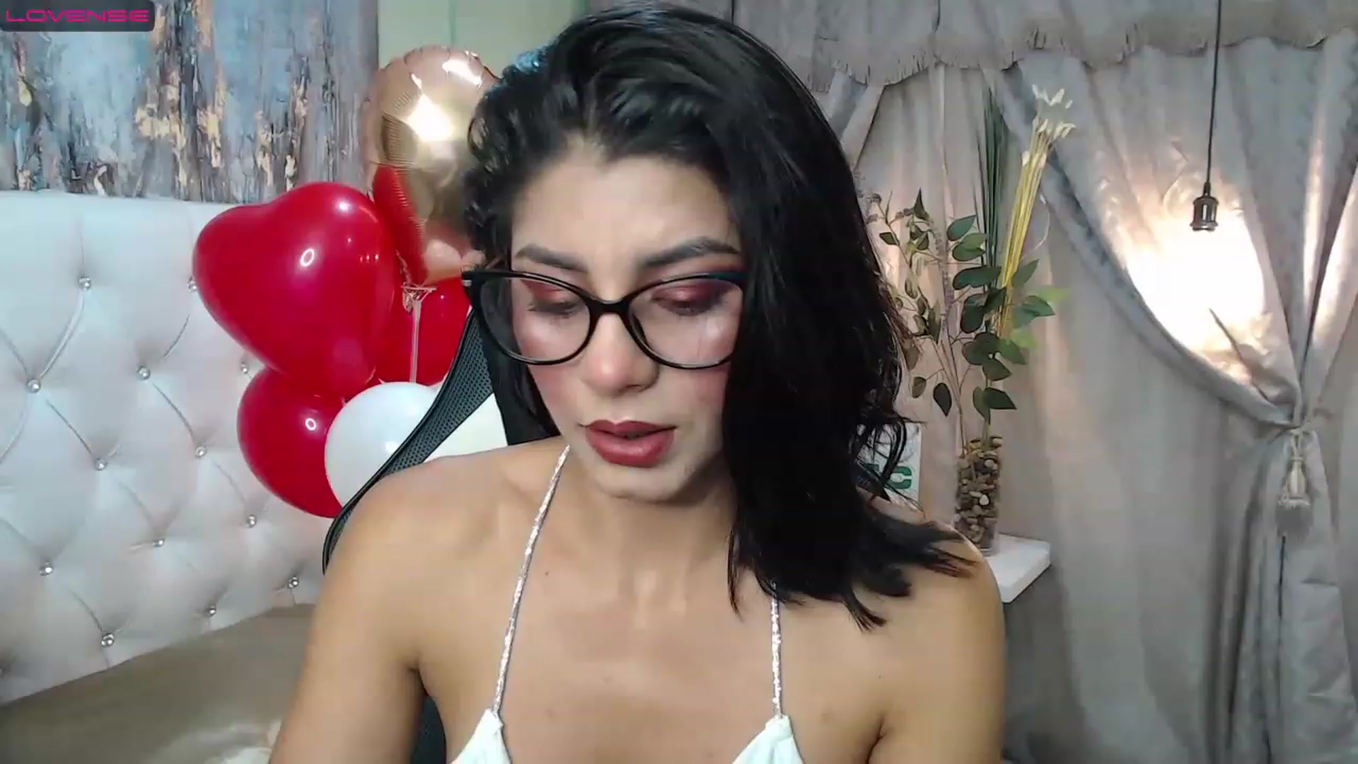 Gallery image thumbnail from Sara__Ruiz's myfreecams stream on, 02/14/2023, 15:13 image 4 of 20