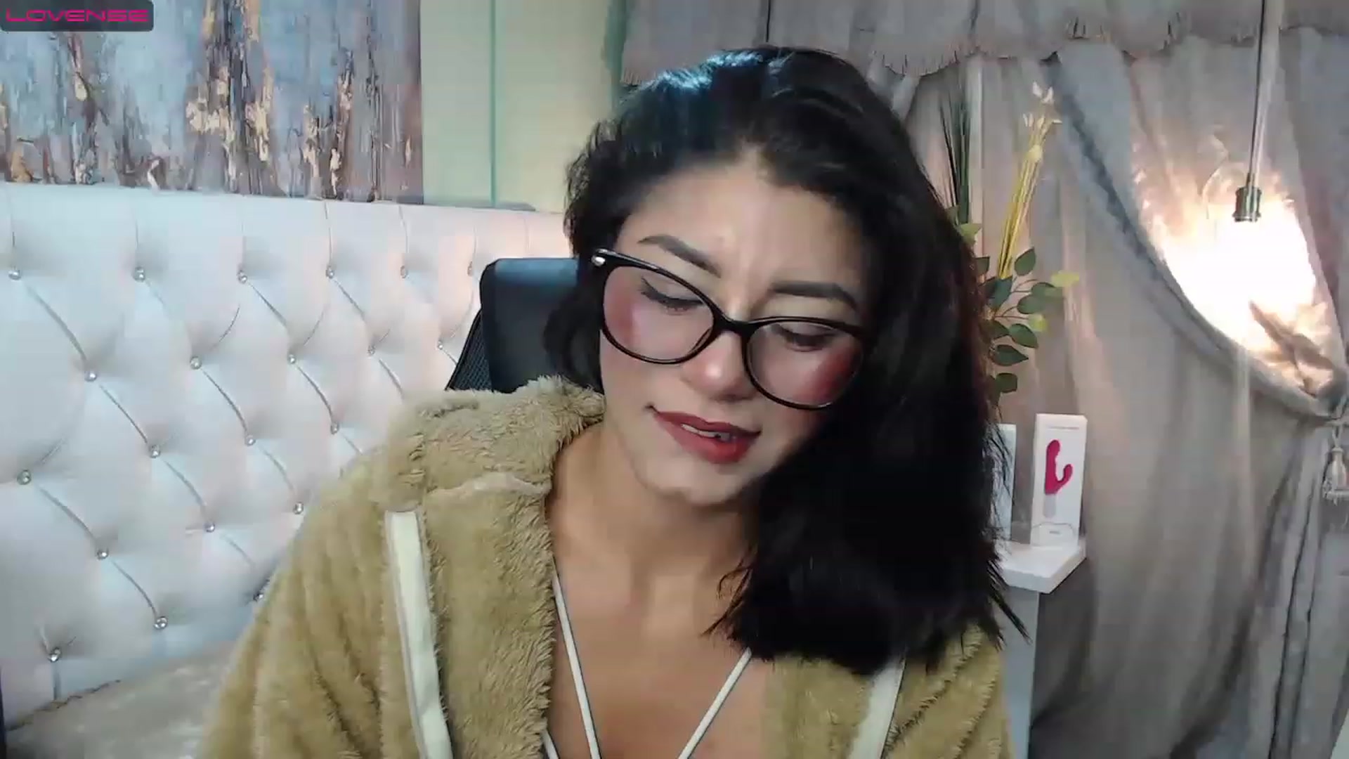 Gallery image thumbnail from Sara__Ruiz's myfreecams stream on, 02/22/2023, 14:15 image 6 of 20