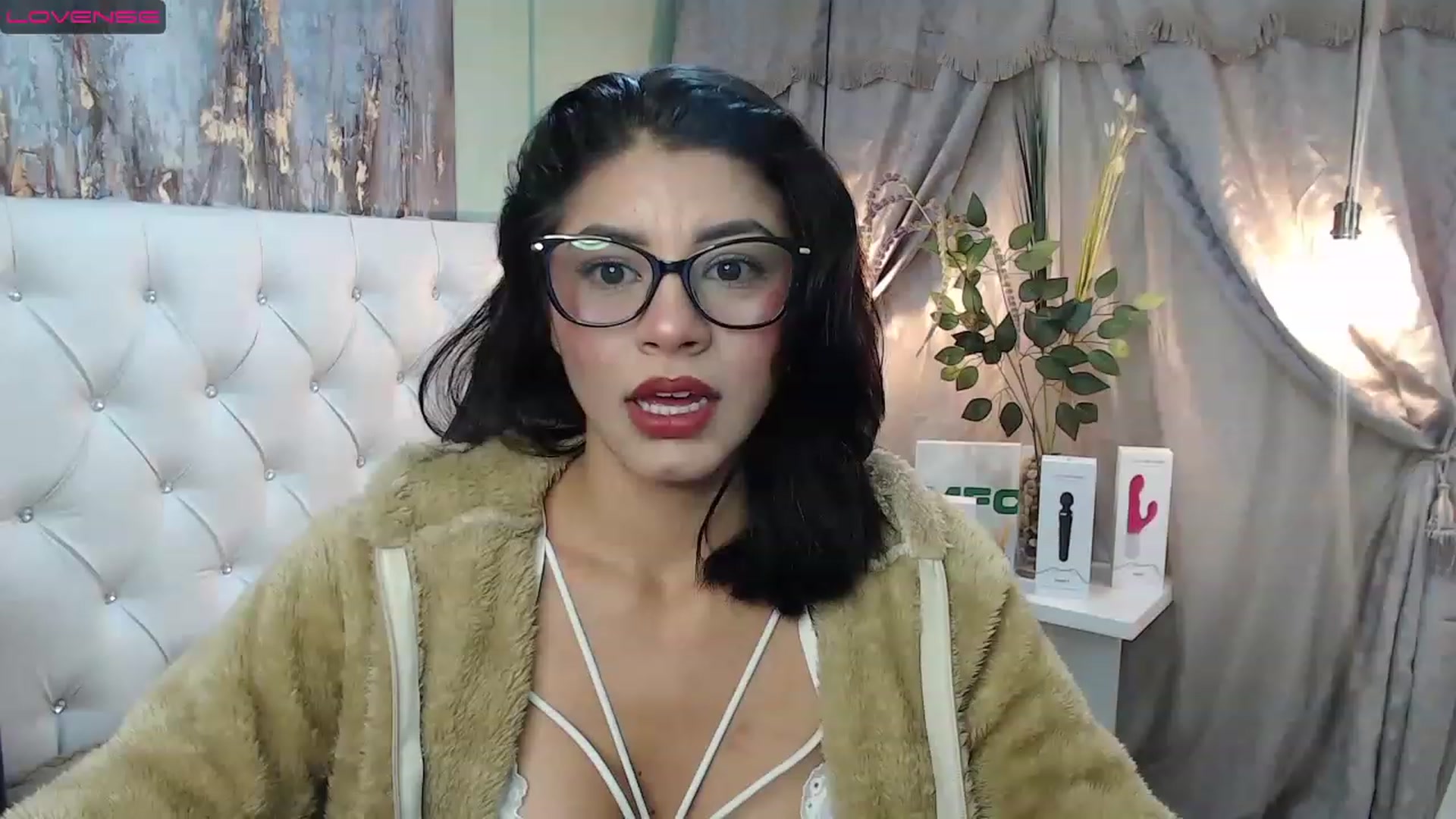 Gallery image thumbnail from Sara__Ruiz's myfreecams stream on, 02/22/2023, 14:15 image 2 of 20