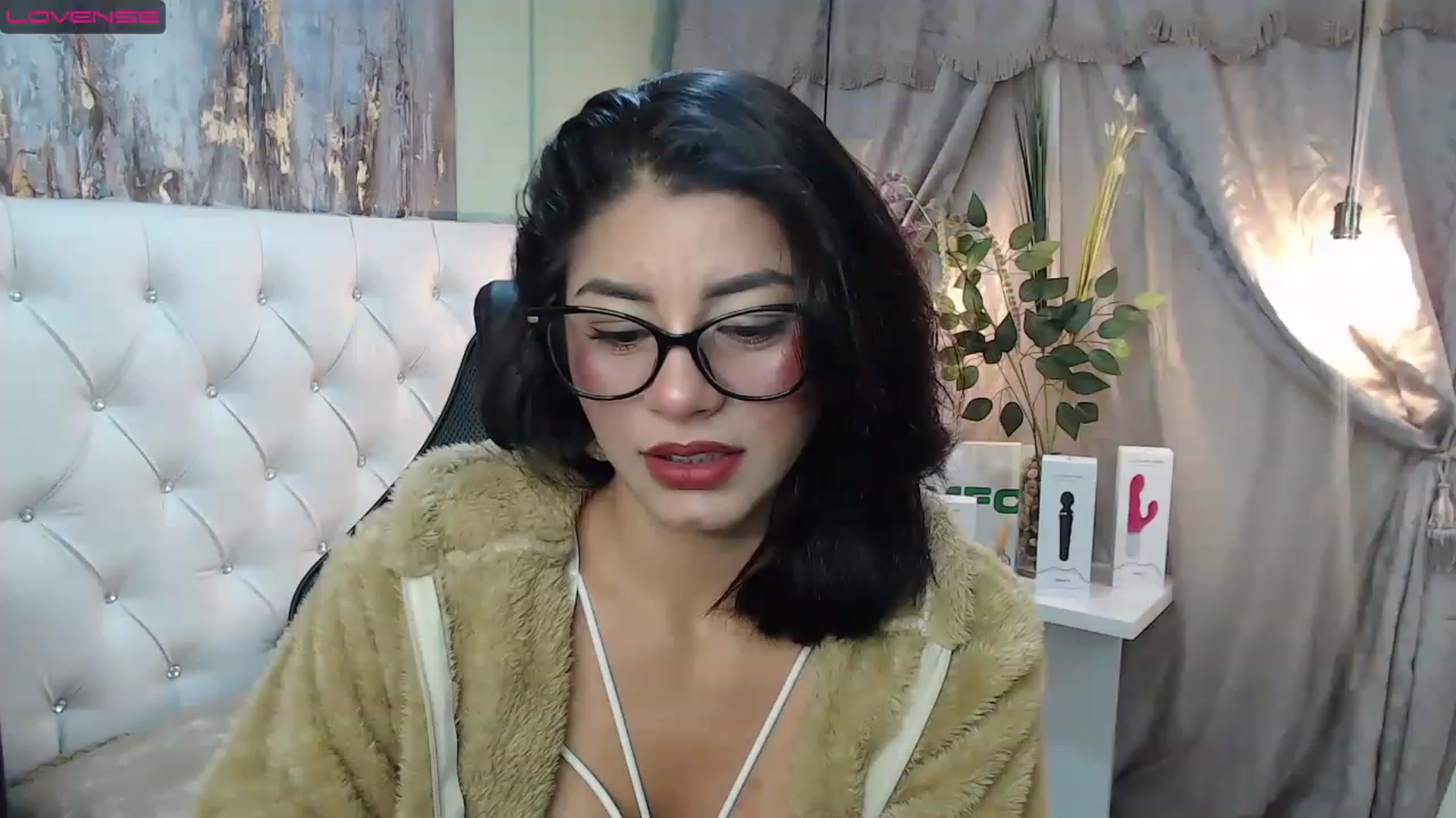 Gallery image thumbnail from Sara__Ruiz's myfreecams stream on, 02/22/2023, 14:15 image 3 of 20