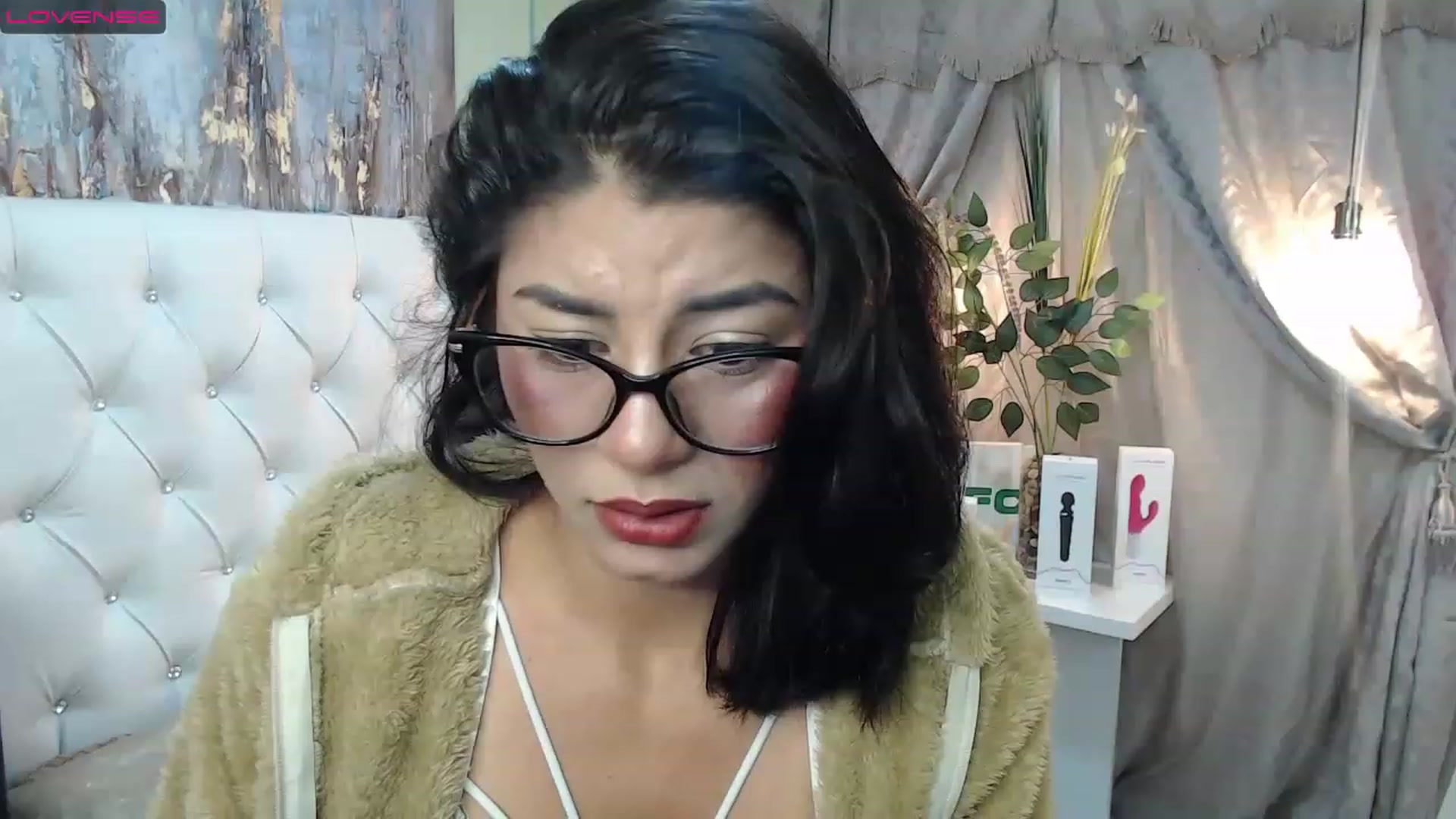 Gallery image thumbnail from Sara__Ruiz's myfreecams stream on, 02/22/2023, 14:15 image 15 of 20