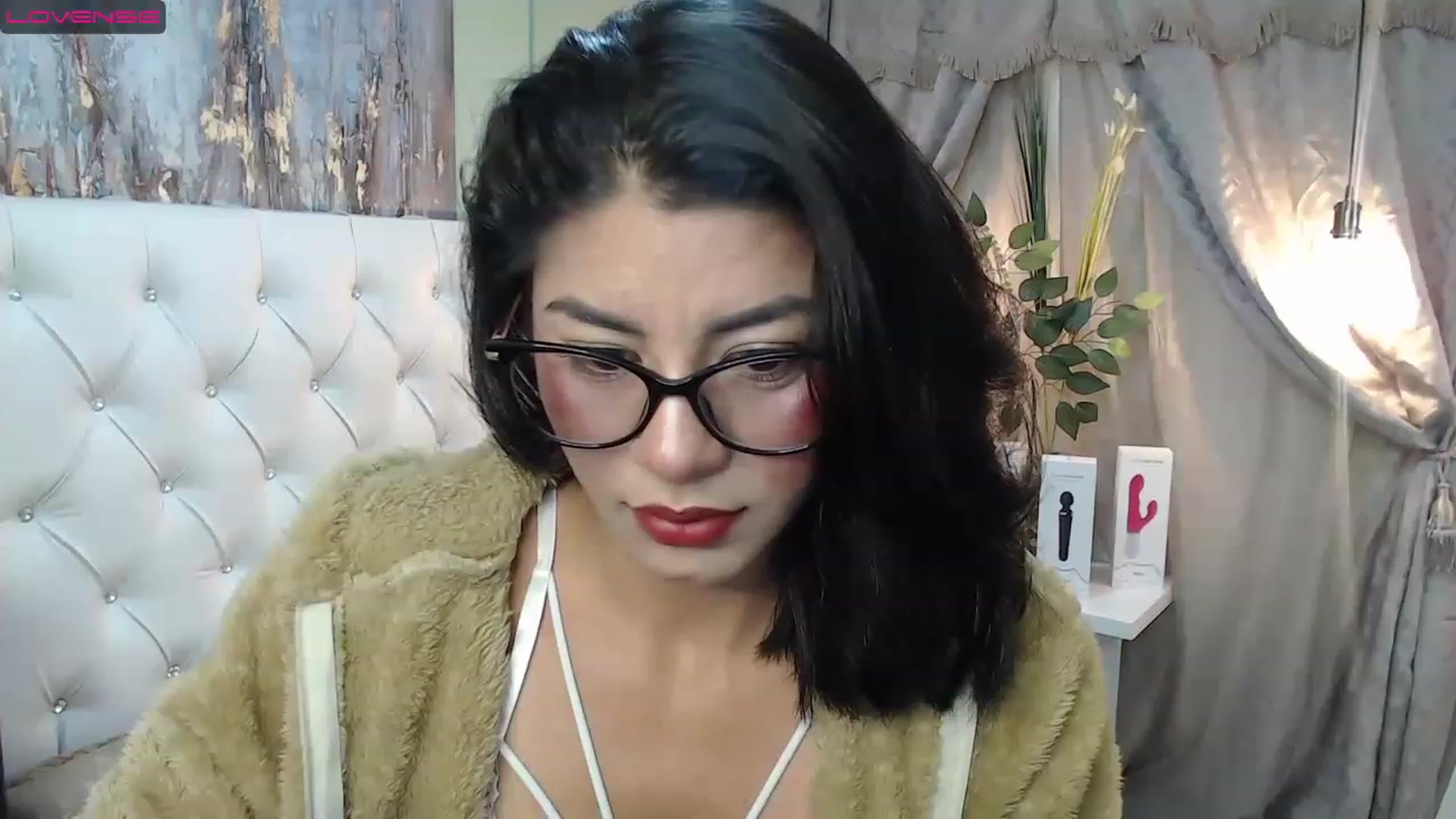 Gallery image thumbnail from Sara__Ruiz's myfreecams stream on, 02/22/2023, 14:15 image 1 of 20