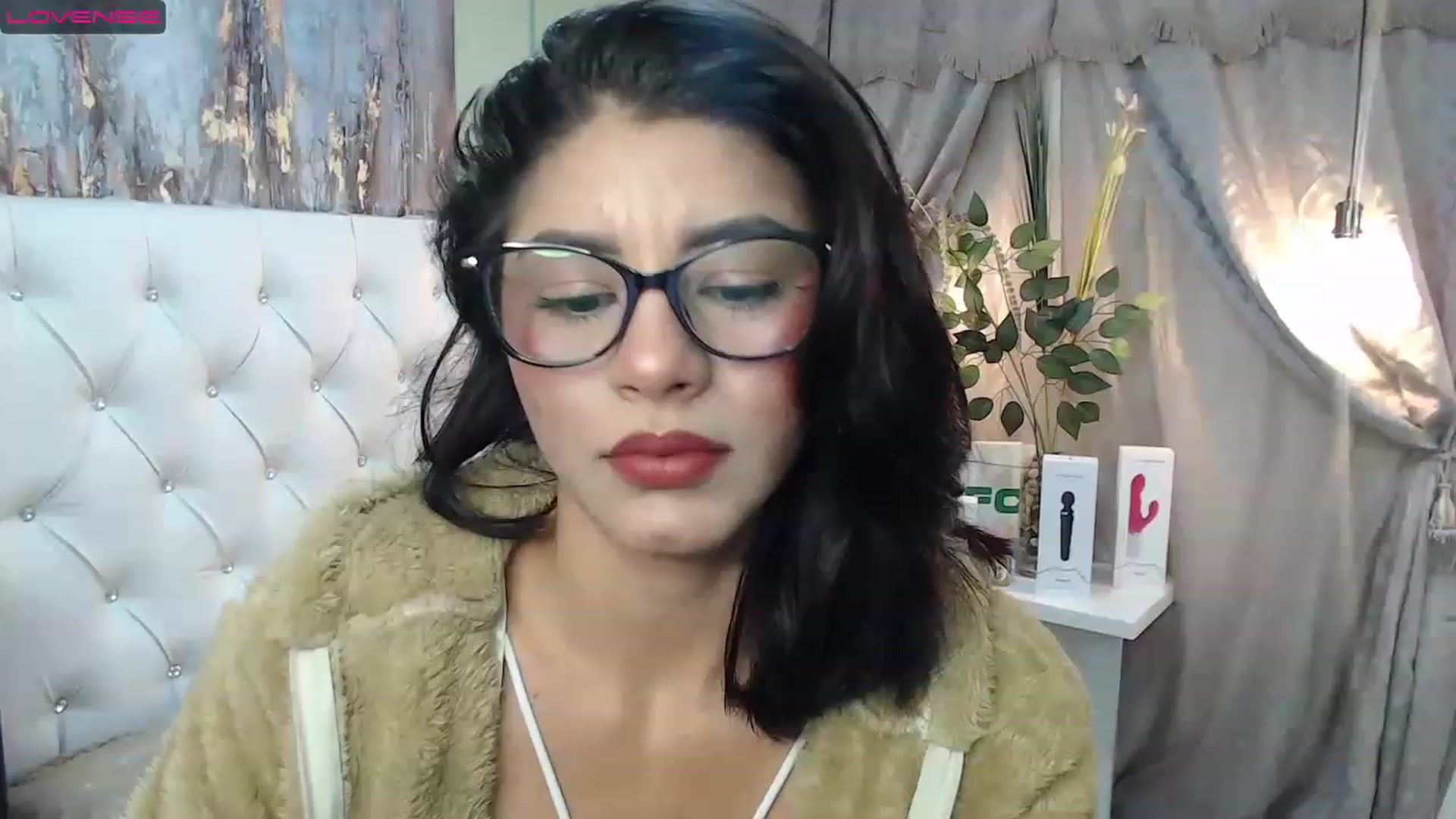 Gallery image thumbnail from Sara__Ruiz's myfreecams stream on, 02/22/2023, 14:15 image 16 of 20