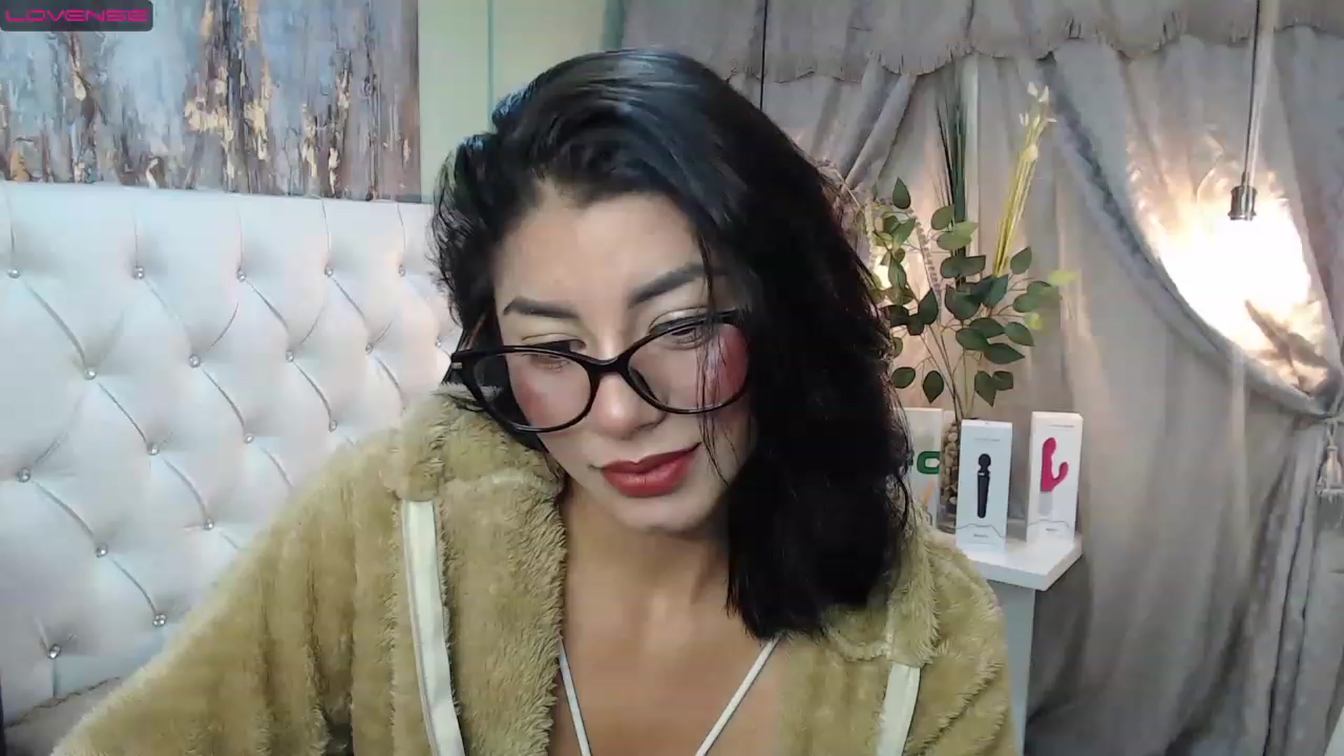 Gallery image thumbnail from Sara__Ruiz's myfreecams stream on, 02/22/2023, 14:15 image 12 of 20