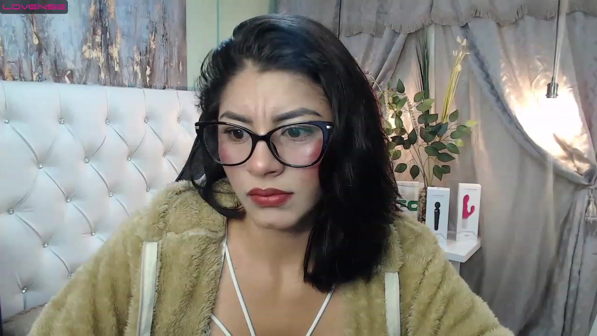Gallery image thumbnail from Sara__Ruiz's myfreecams stream on, 02/22/2023, 14:15 image 17 of 20