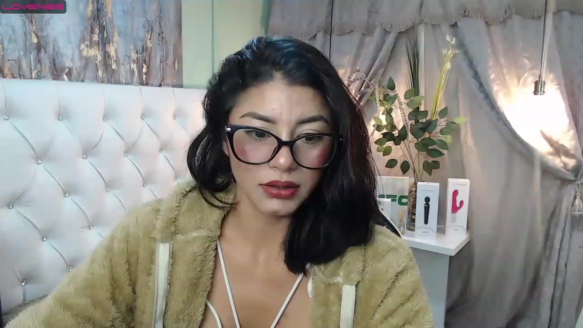 Gallery image thumbnail from Sara__Ruiz's myfreecams stream on, 02/22/2023, 14:47 image 6 of 20