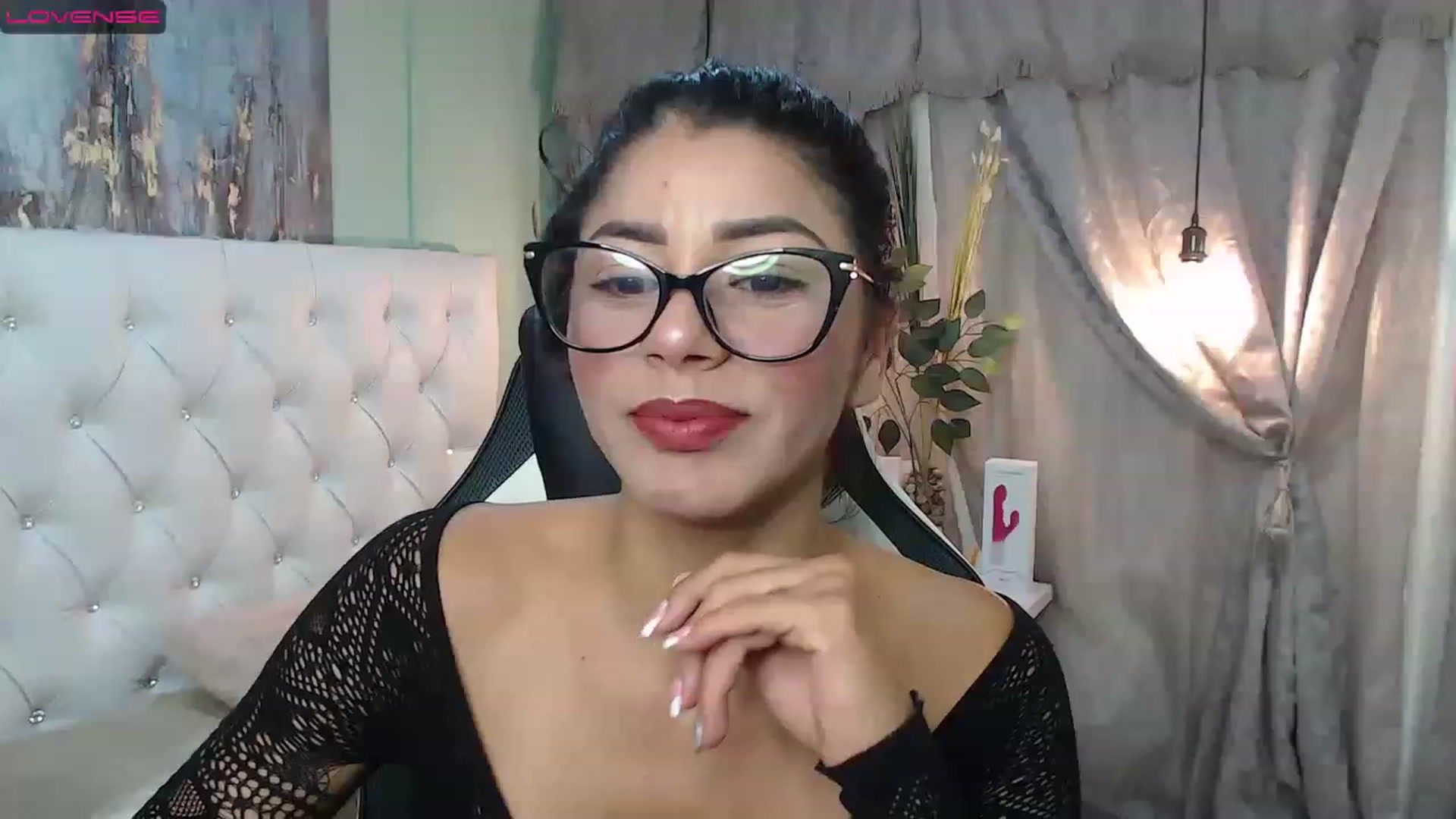 Gallery image thumbnail from Sara__Ruiz's myfreecams stream on, 02/27/2023, 15:12 image 7 of 20