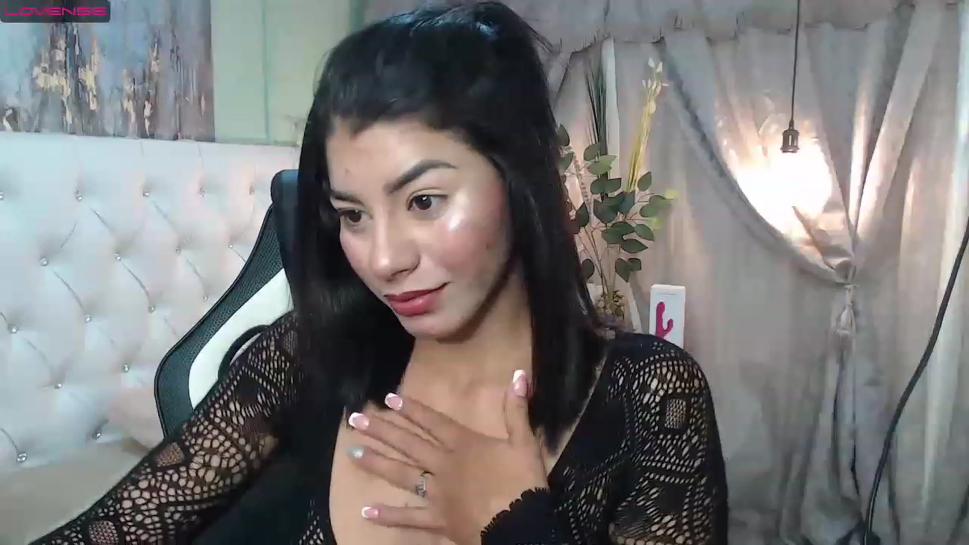 Gallery image thumbnail from Sara__Ruiz's myfreecams stream on, 02/27/2023, 15:12 image 18 of 20