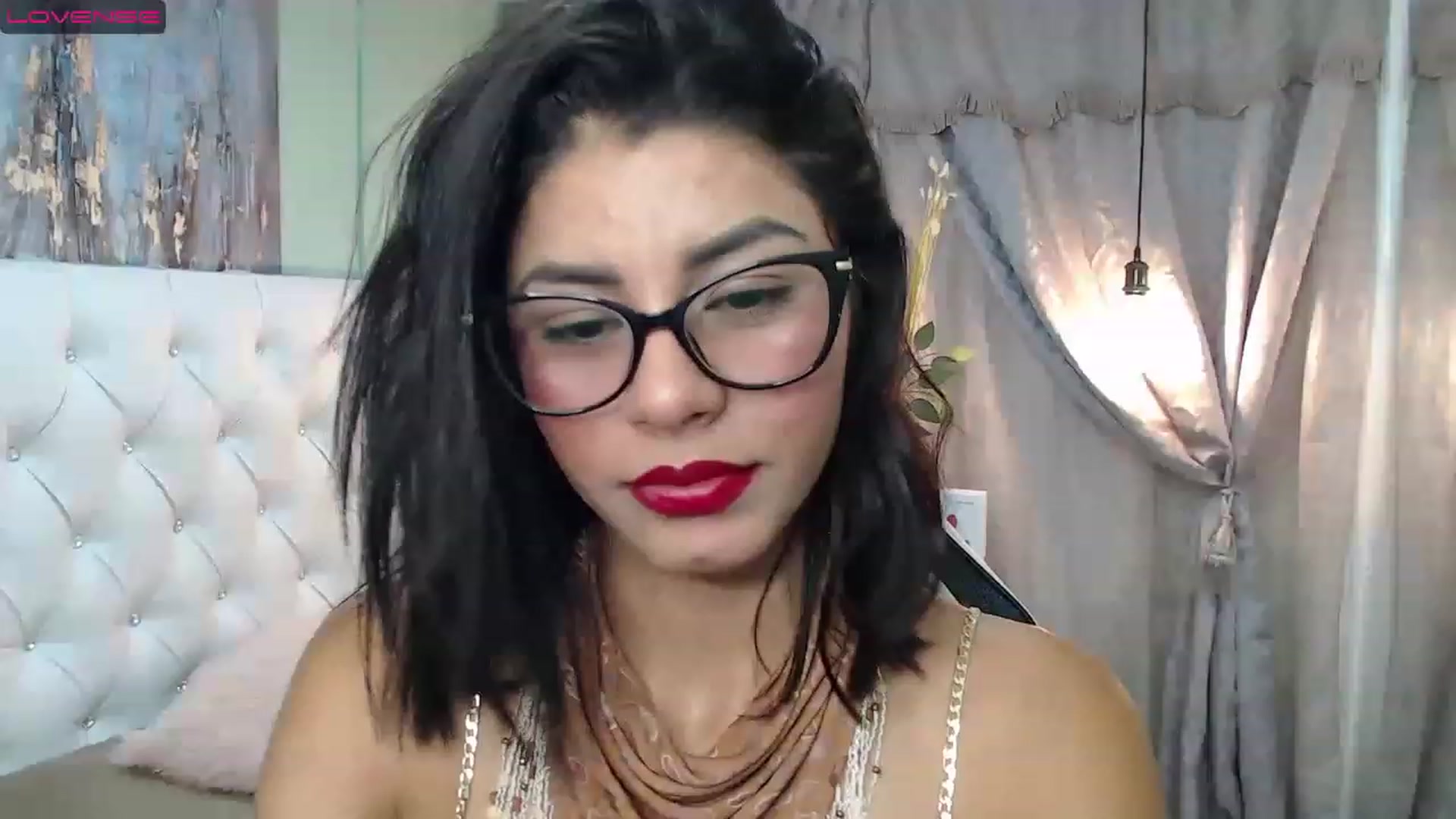 Gallery image thumbnail from Sara__Ruiz's myfreecams stream on, 03/01/2023, 14:36 image 18 of 20
