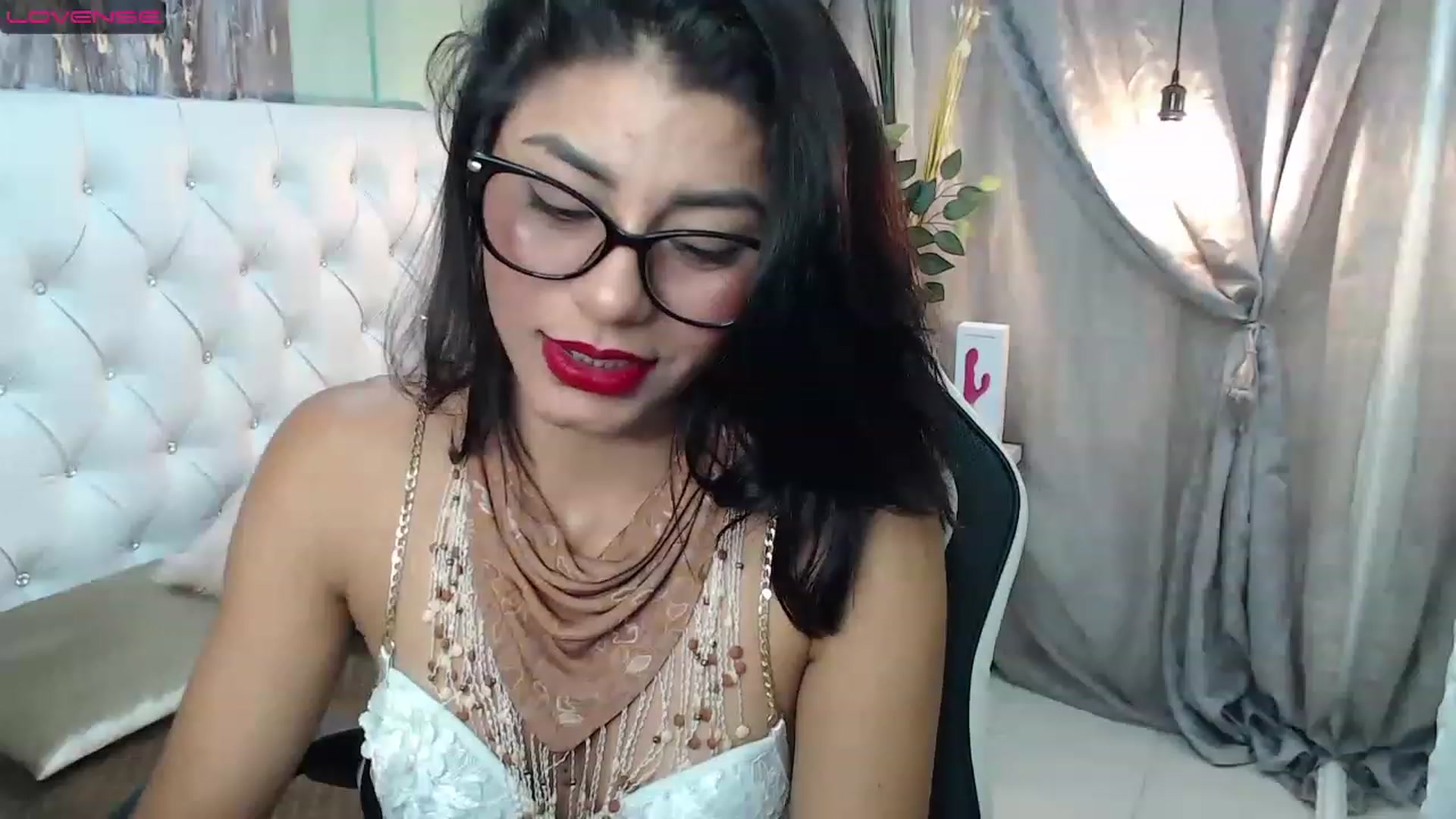 Gallery image thumbnail from Sara__Ruiz's myfreecams stream on, 03/01/2023, 15:21 image 20 of 20