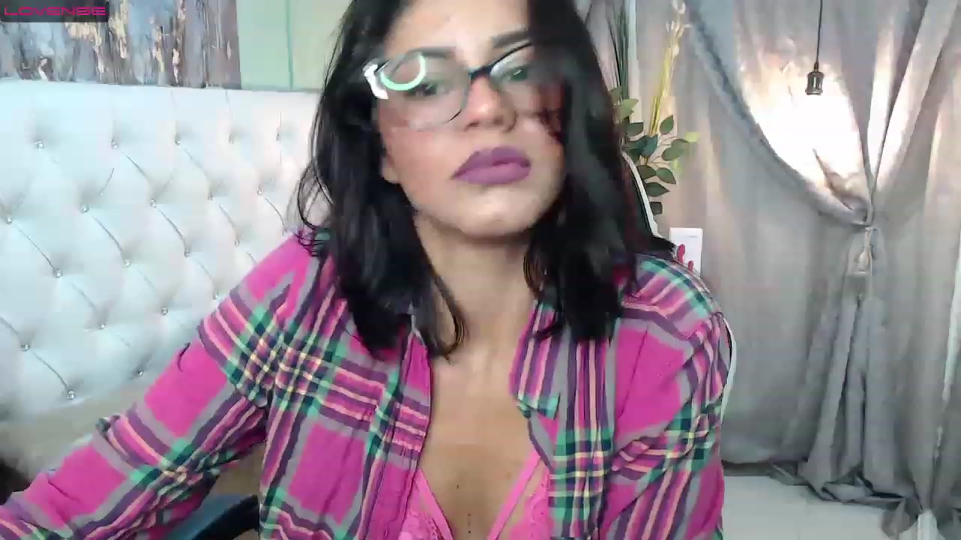 Gallery image thumbnail from Sara__Ruiz's myfreecams stream on, 03/04/2023, 14:08 image 17 of 20