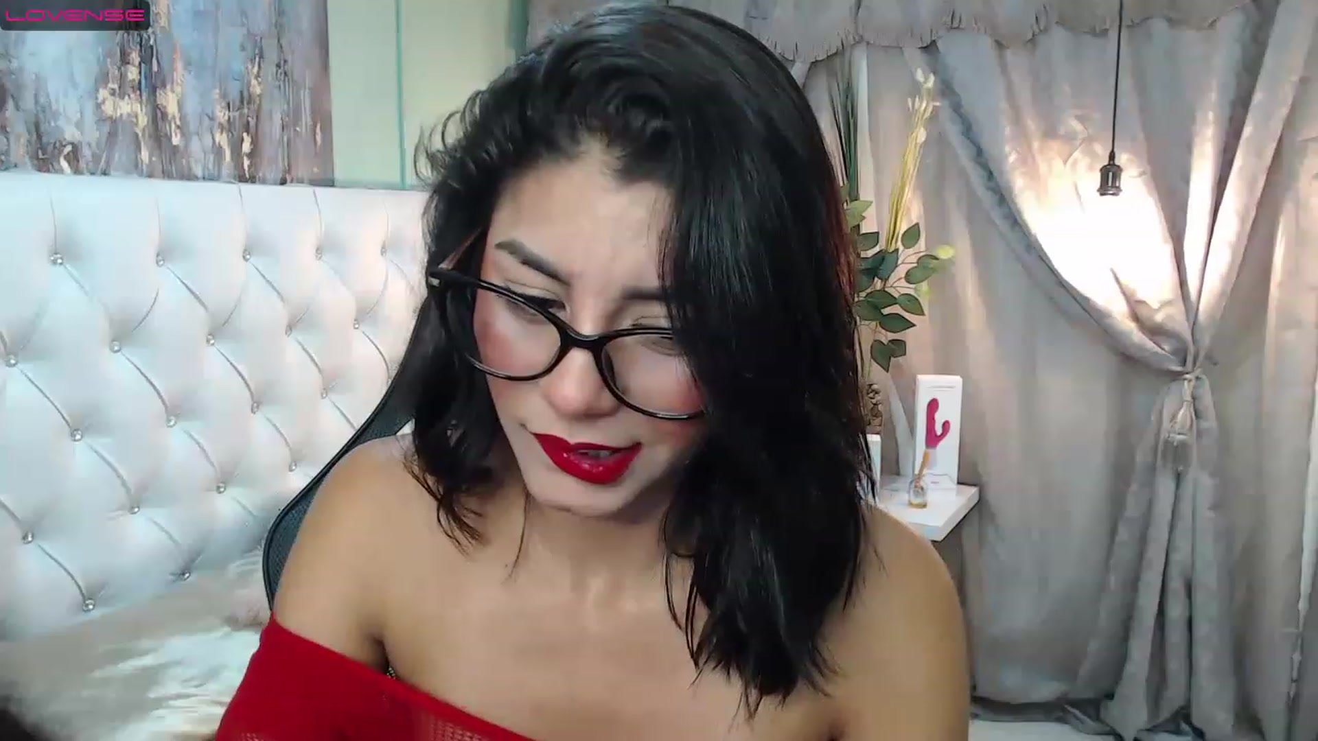 Gallery image thumbnail from Sara__Ruiz's myfreecams stream on, 03/08/2023, 14:12 image 10 of 20