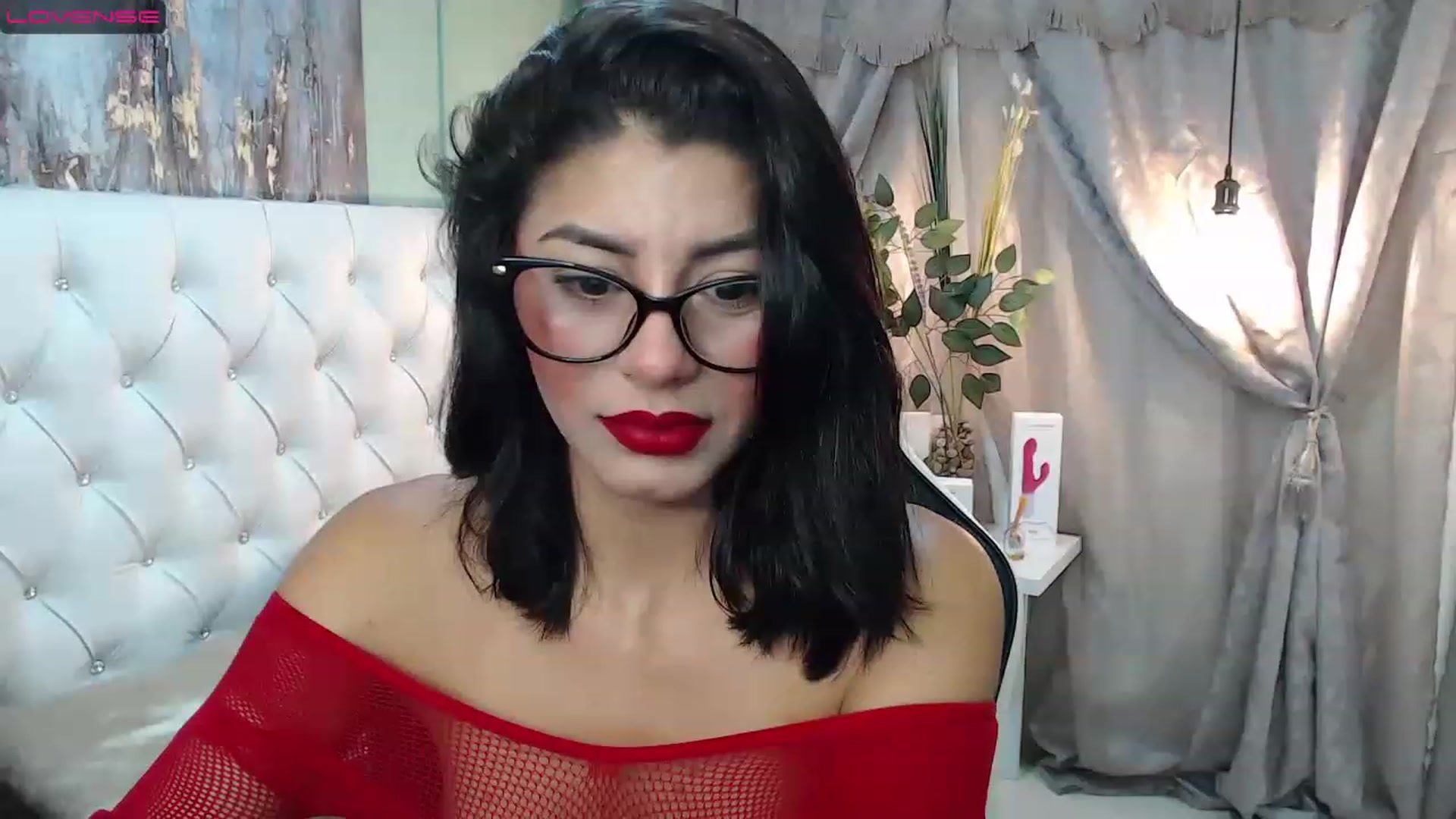 Gallery image thumbnail from Sara__Ruiz's myfreecams stream on, 03/08/2023, 14:12 image 3 of 20