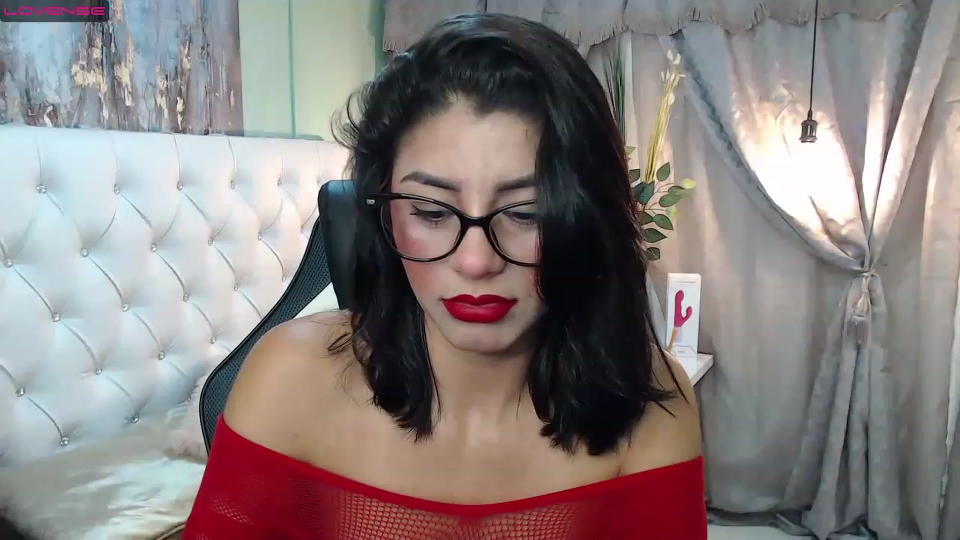 Gallery image thumbnail from Sara__Ruiz's myfreecams stream on, 03/08/2023, 14:12 image 2 of 20