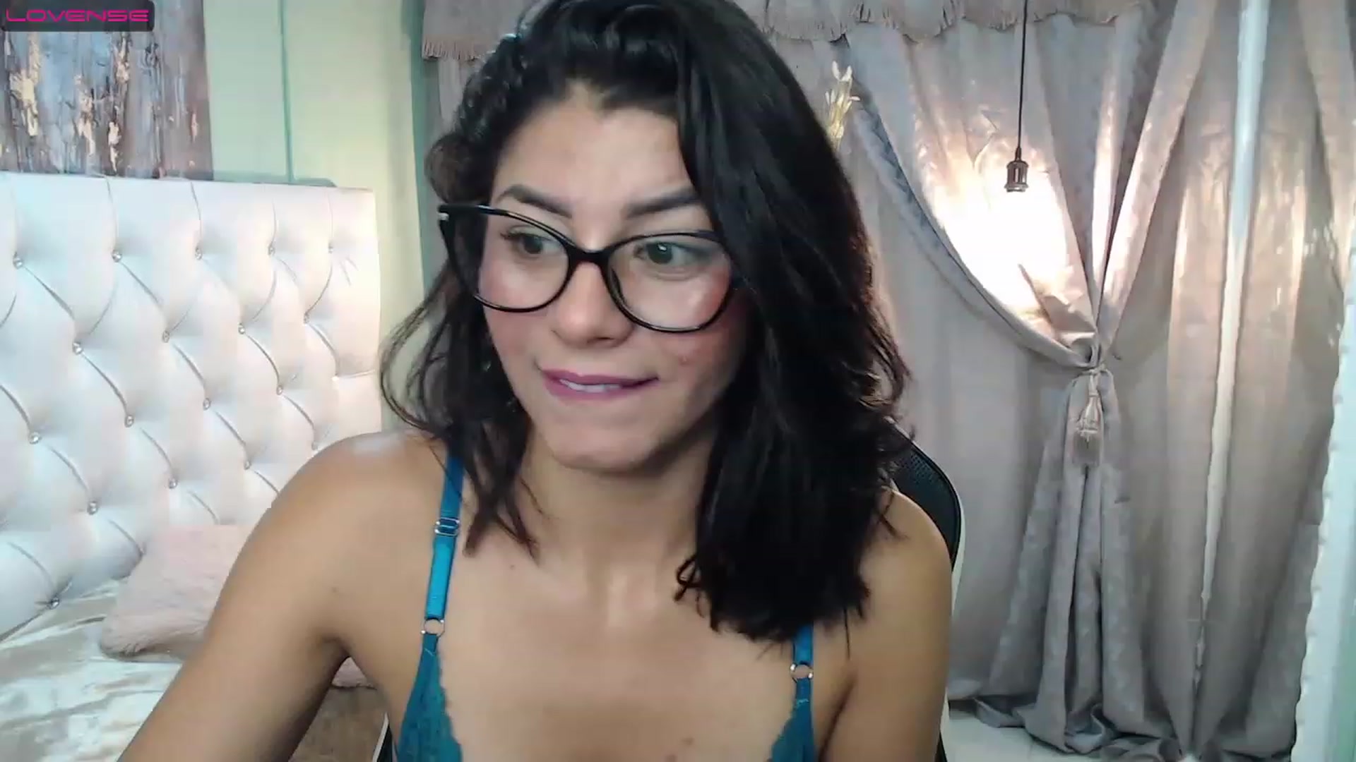 Gallery image thumbnail from Sara__Ruiz's myfreecams stream on, 03/09/2023, 16:45 image 1 of 20