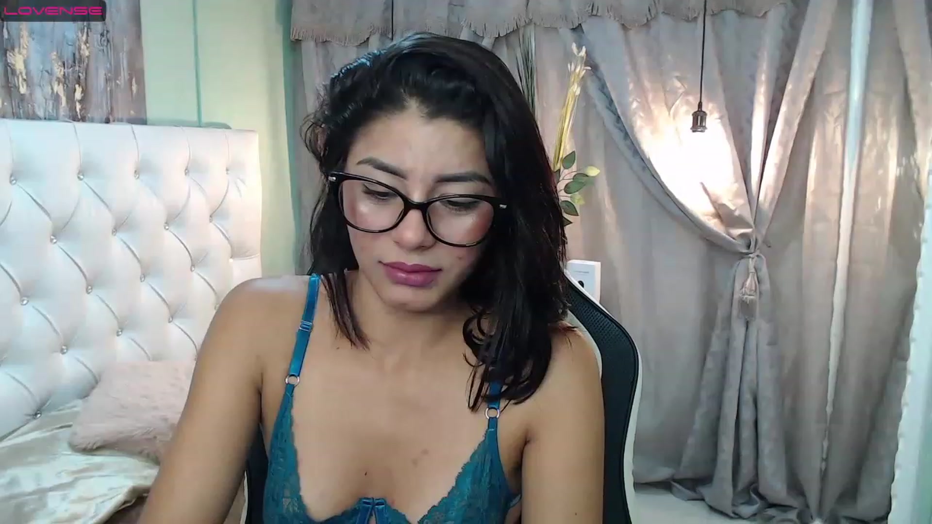 Gallery image thumbnail from Sara__Ruiz's myfreecams stream on, 03/09/2023, 16:45 image 3 of 20