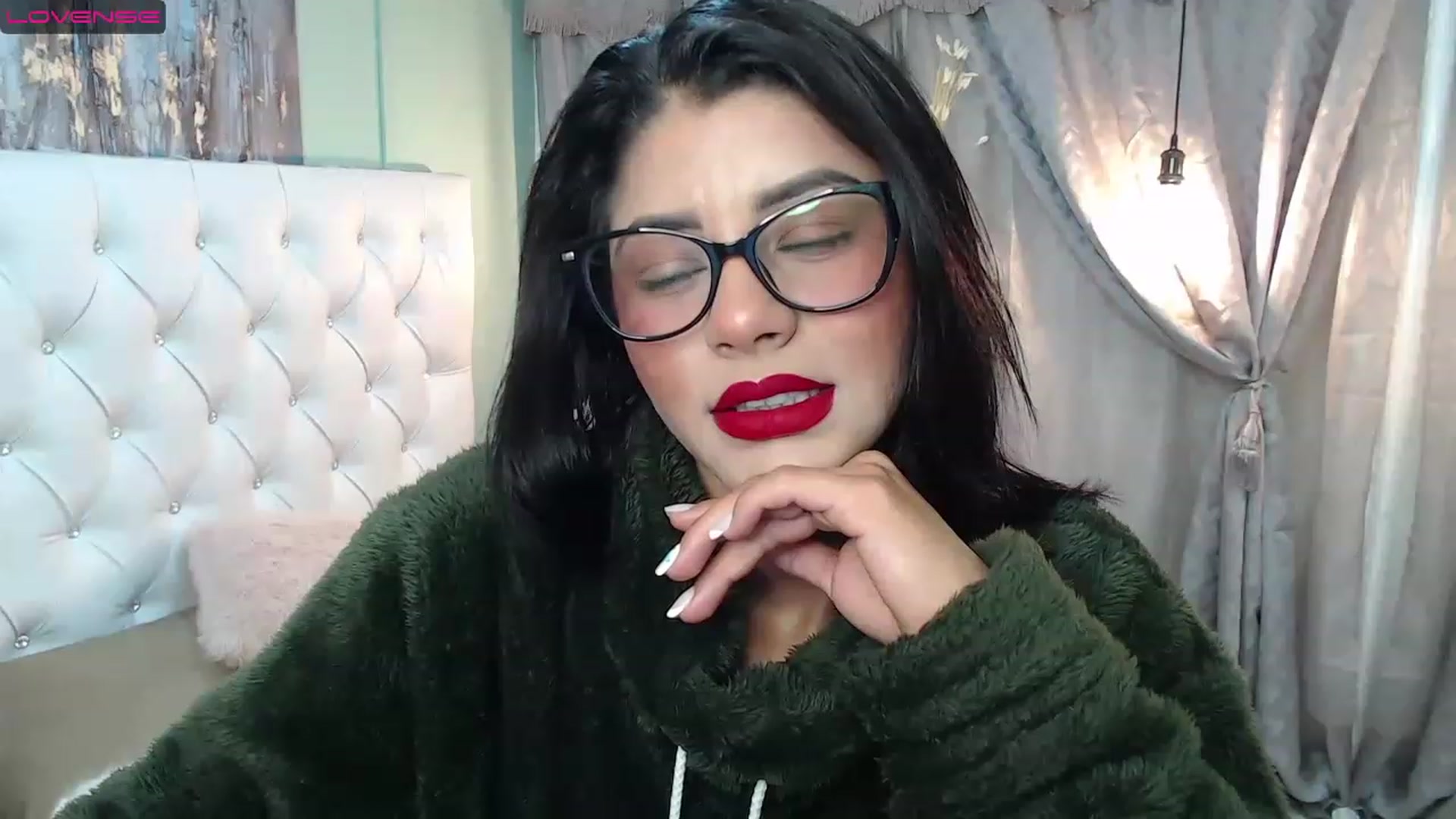 Gallery image thumbnail from Sara__Ruiz's myfreecams stream on, 03/16/2023, 13:53 image 10 of 20