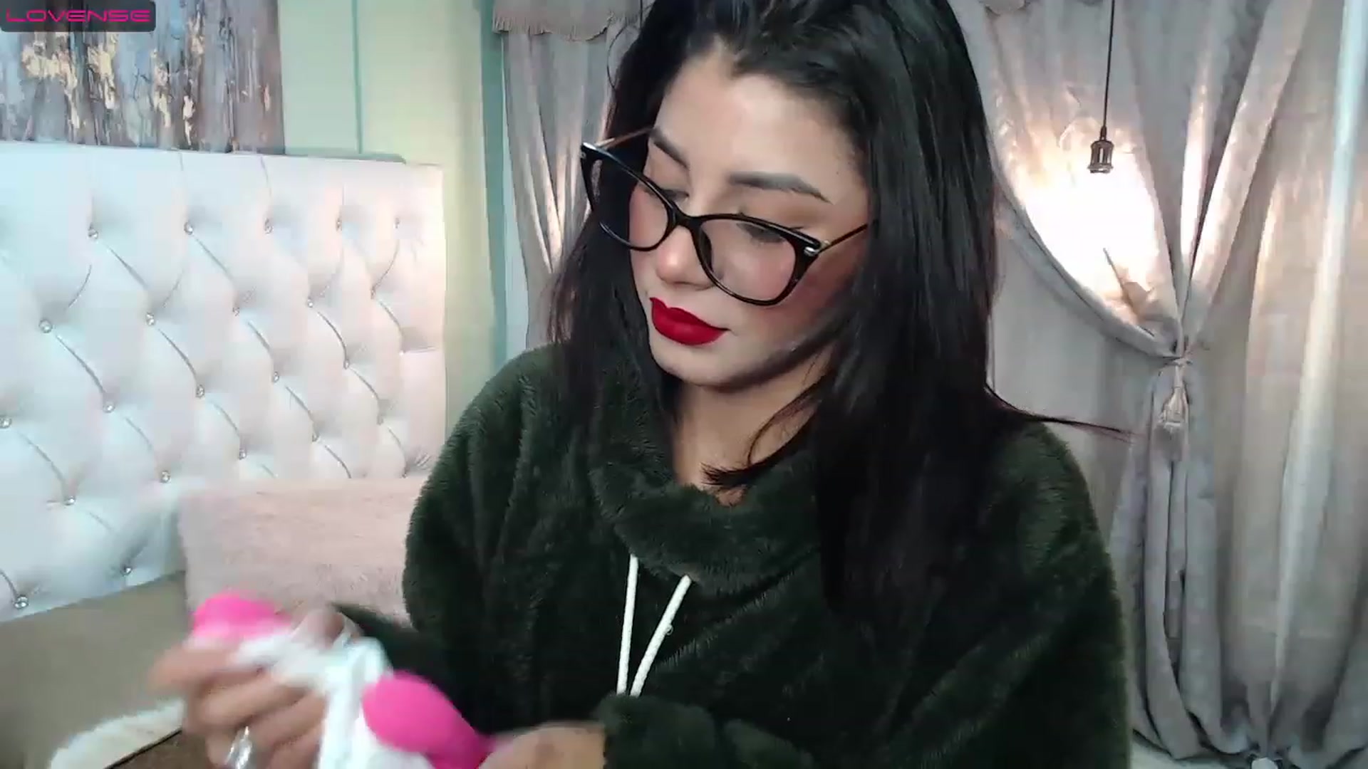 Gallery image thumbnail from Sara__Ruiz's myfreecams stream on, 03/16/2023, 13:53 image 17 of 20