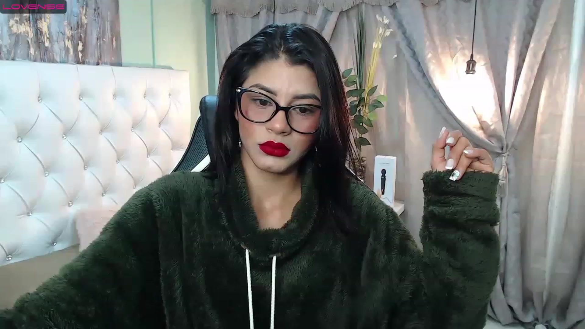 Gallery image thumbnail from Sara__Ruiz's myfreecams stream on, 03/16/2023, 13:53 image 12 of 20