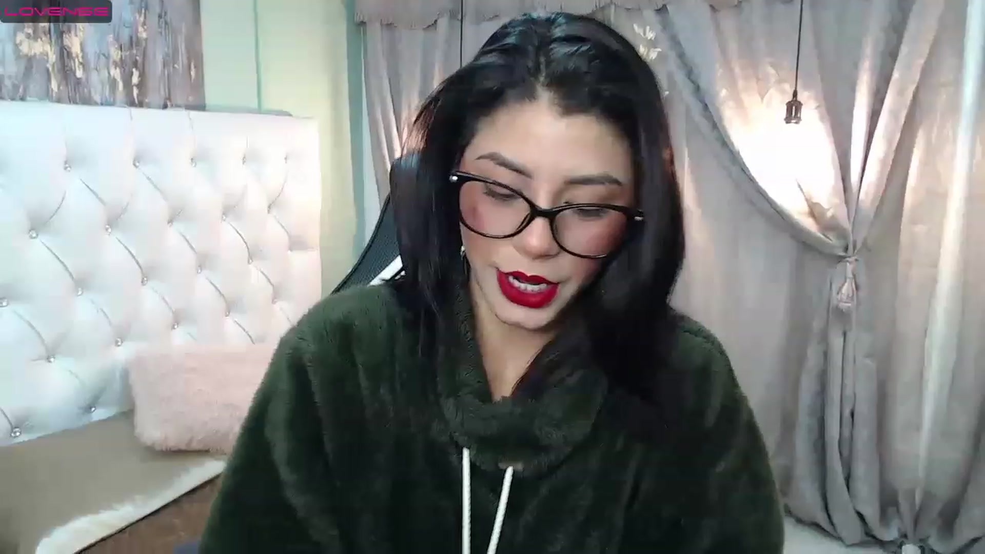 Gallery image thumbnail from Sara__Ruiz's myfreecams stream on, 03/16/2023, 13:53 image 16 of 20