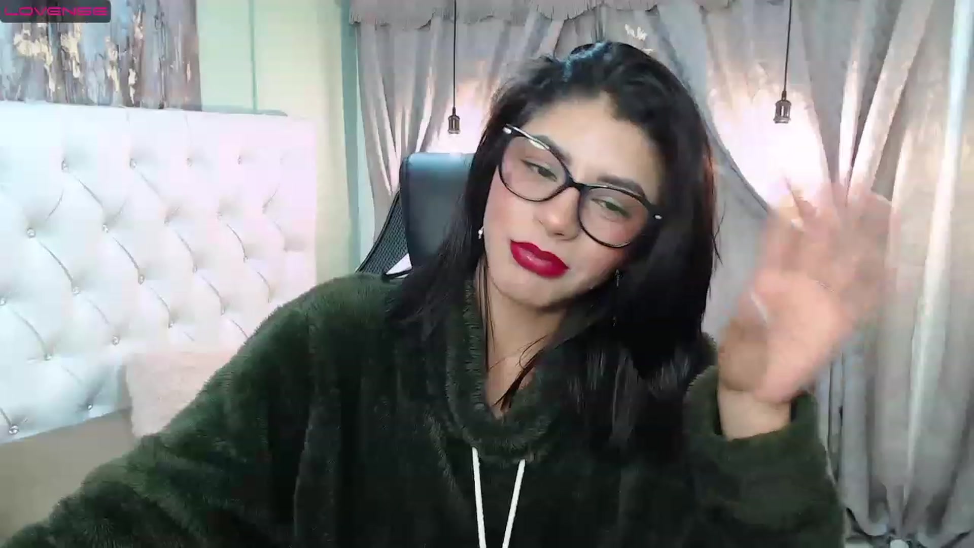 Gallery image thumbnail from Sara__Ruiz's myfreecams stream on, 03/16/2023, 15:16 image 12 of 20