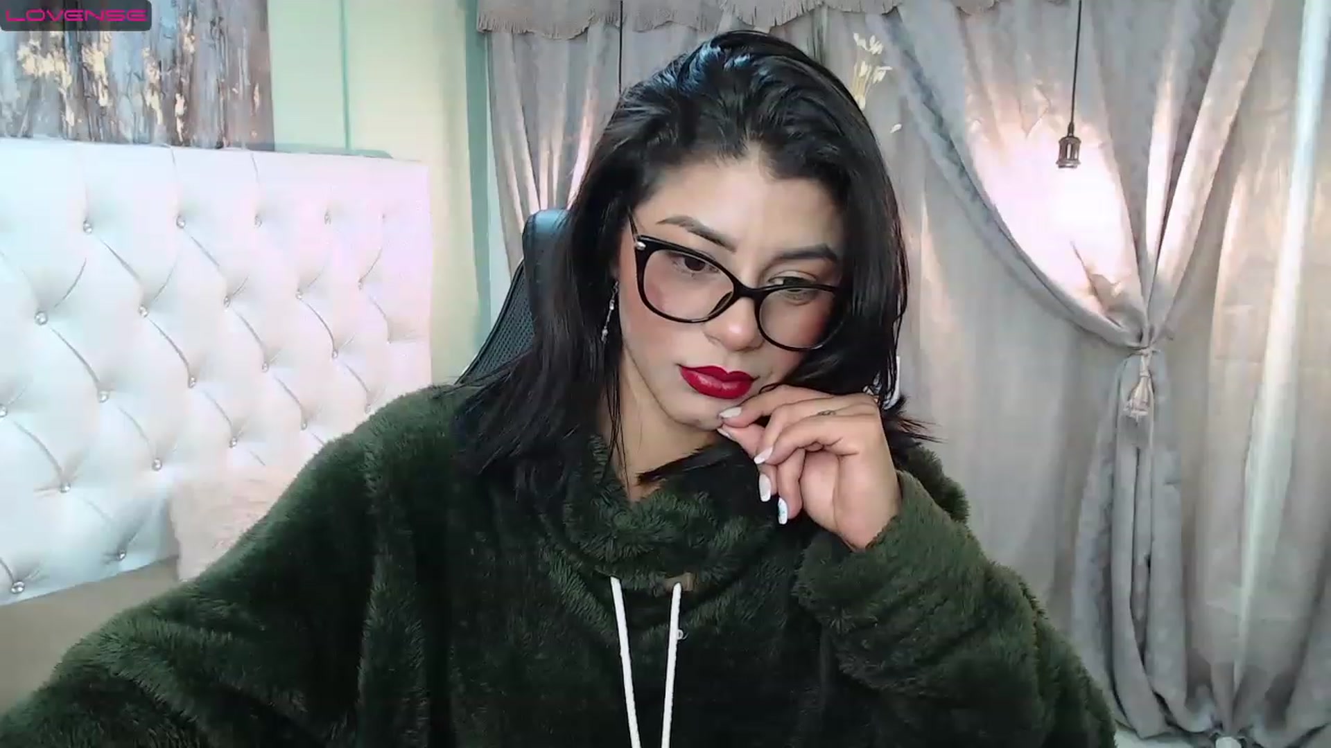 Gallery image thumbnail from Sara__Ruiz's myfreecams stream on, 03/16/2023, 15:16 image 11 of 20