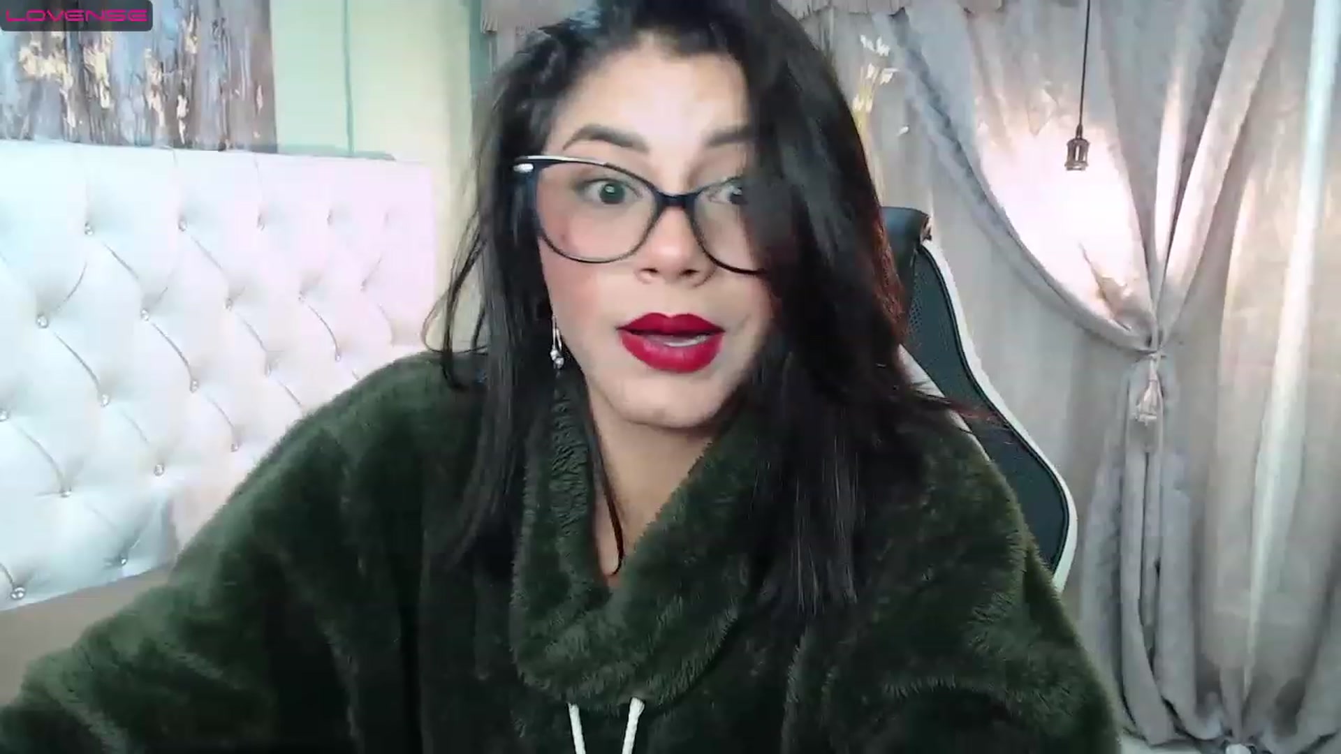 Gallery image thumbnail from Sara__Ruiz's myfreecams stream on, 03/16/2023, 15:16 image 13 of 20