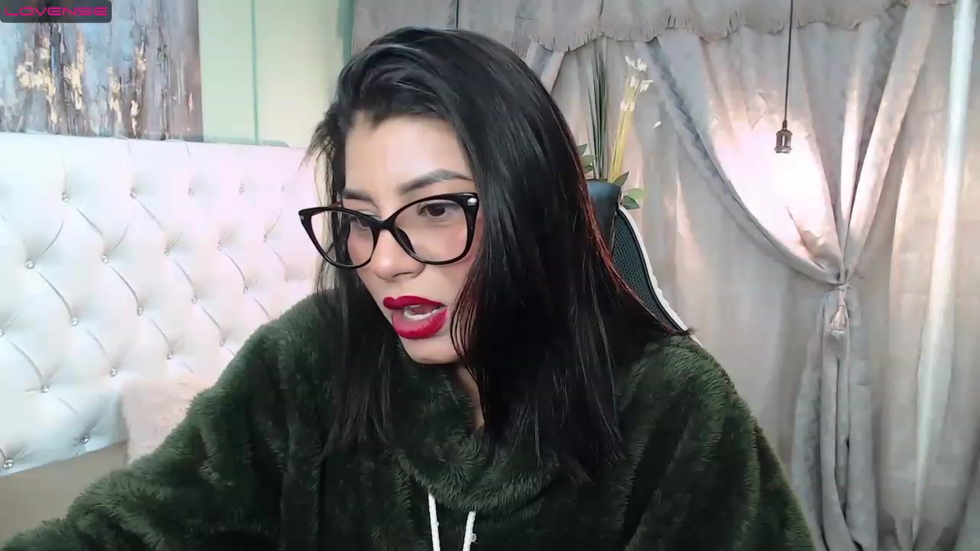 Gallery image thumbnail from Sara__Ruiz's myfreecams stream on, 03/16/2023, 15:16 image 16 of 20